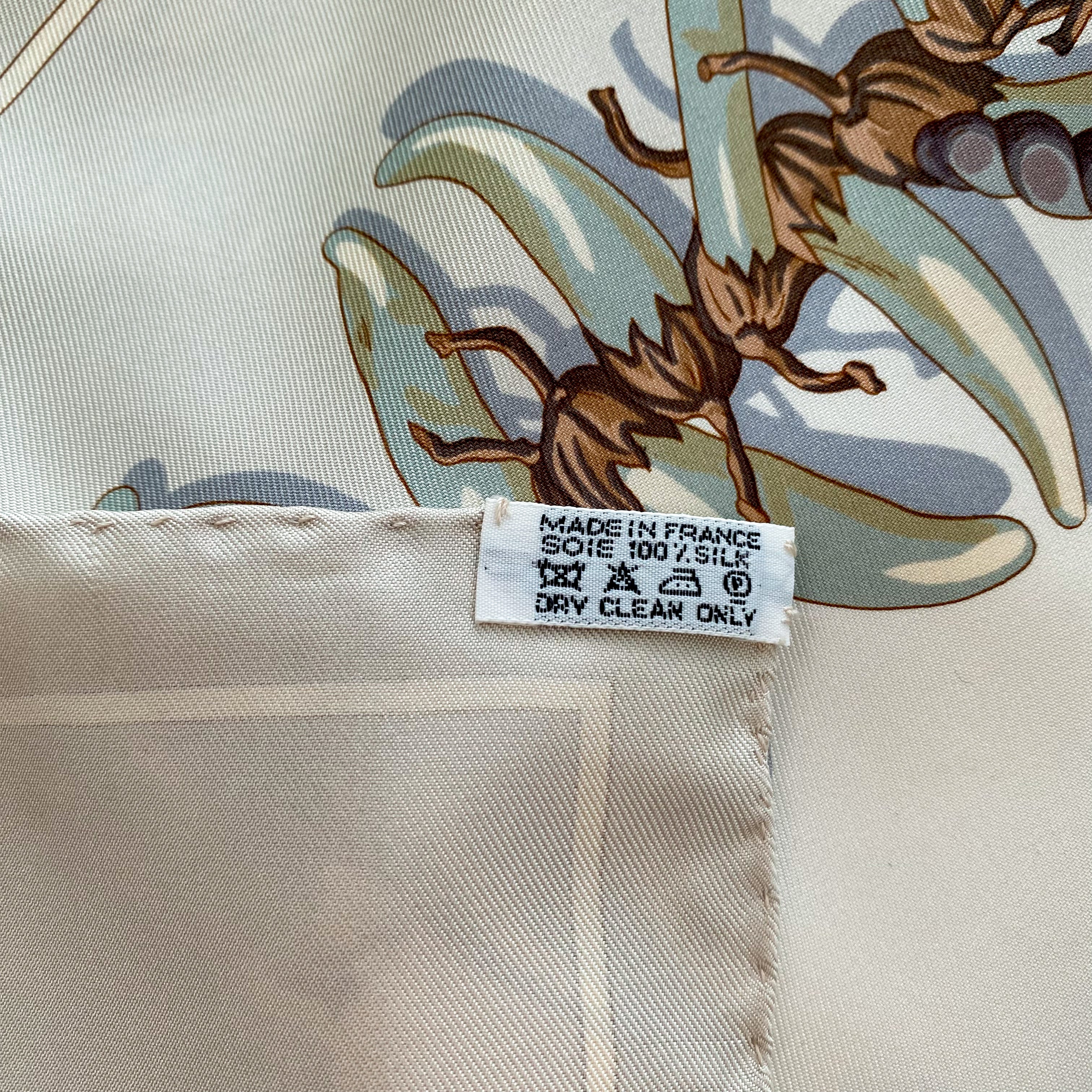 Pristine Boxed Hermès Aux Pays Des Epices Silk Scarf