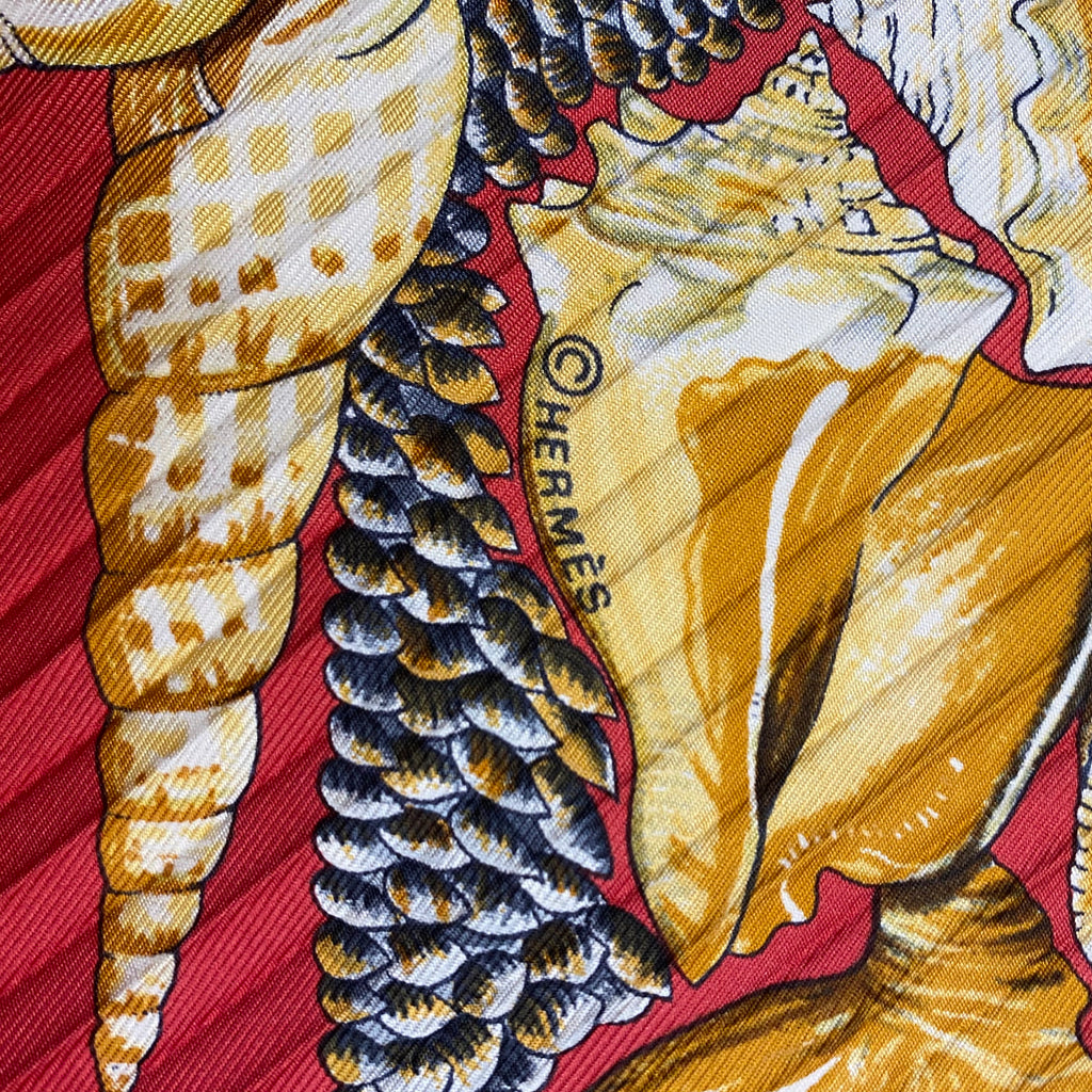 Brand New Boxed Hermès Rocaille Silk Plisse Scarf
