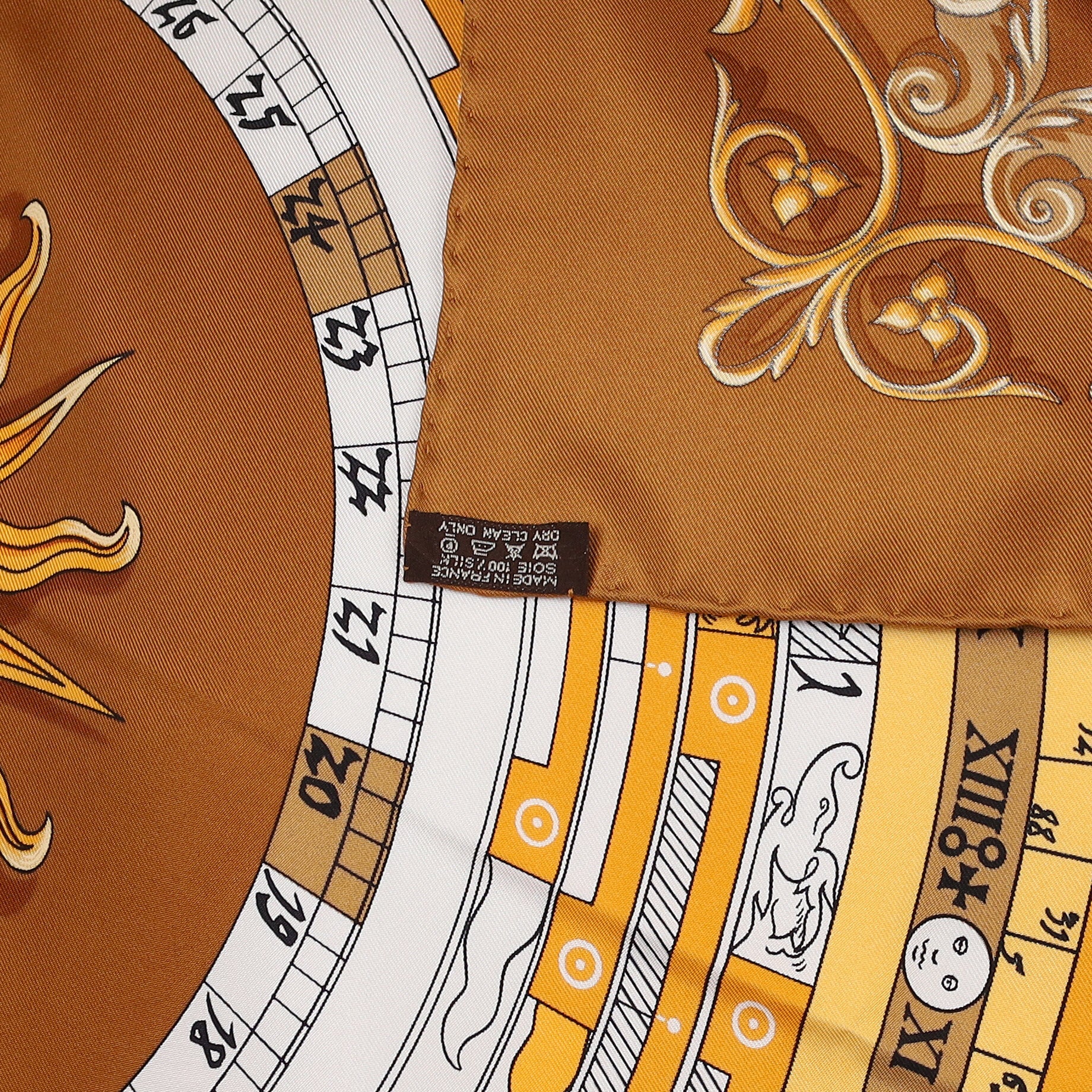 Pristine Hermès Dies et Hore Silk Scarf