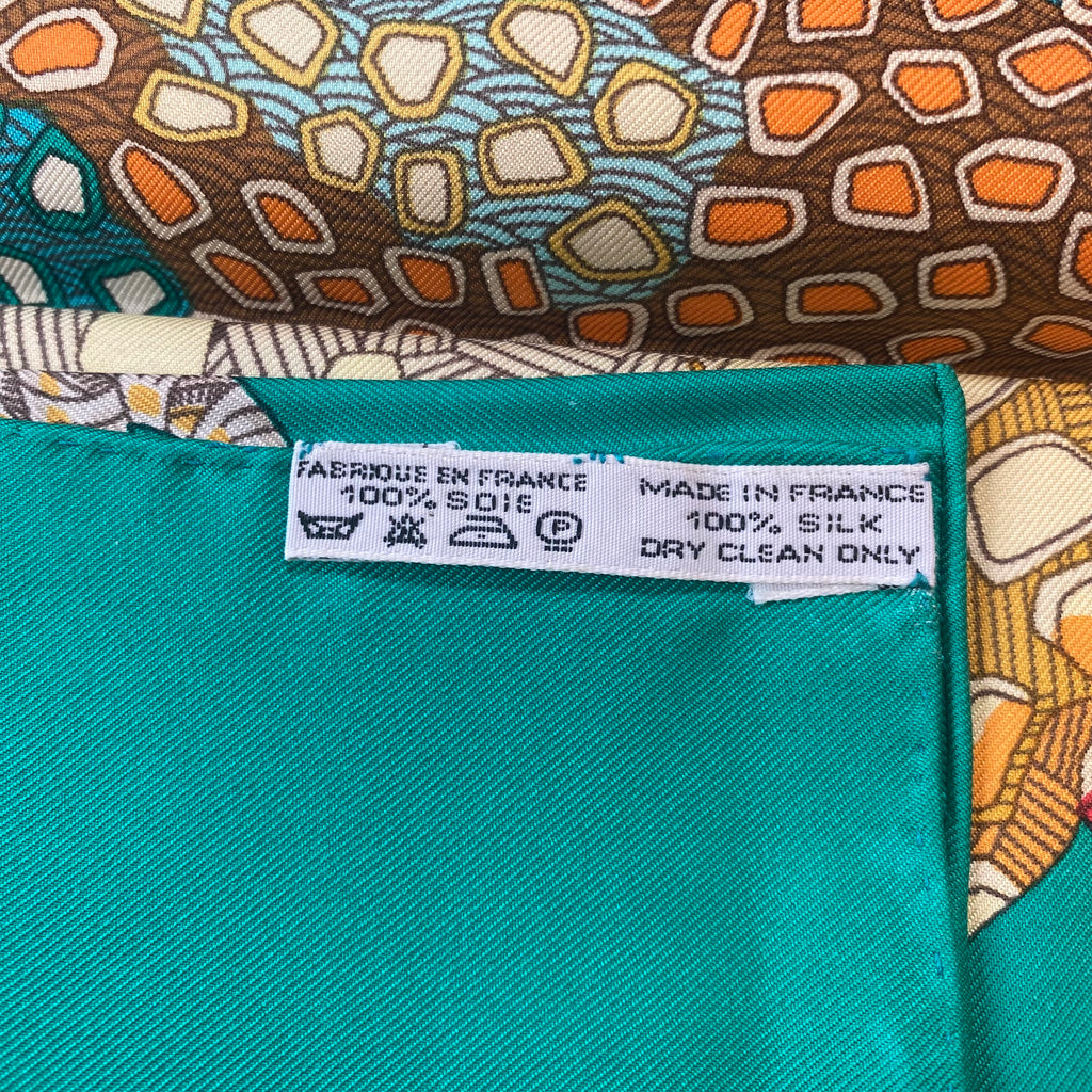 Brand New Boxed Hermès Grands Fonds Scarf