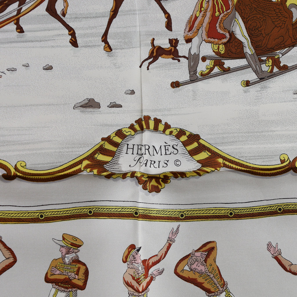 Brand New Boxed Hermès Les Plaisirs Du Froid Silk Scarf