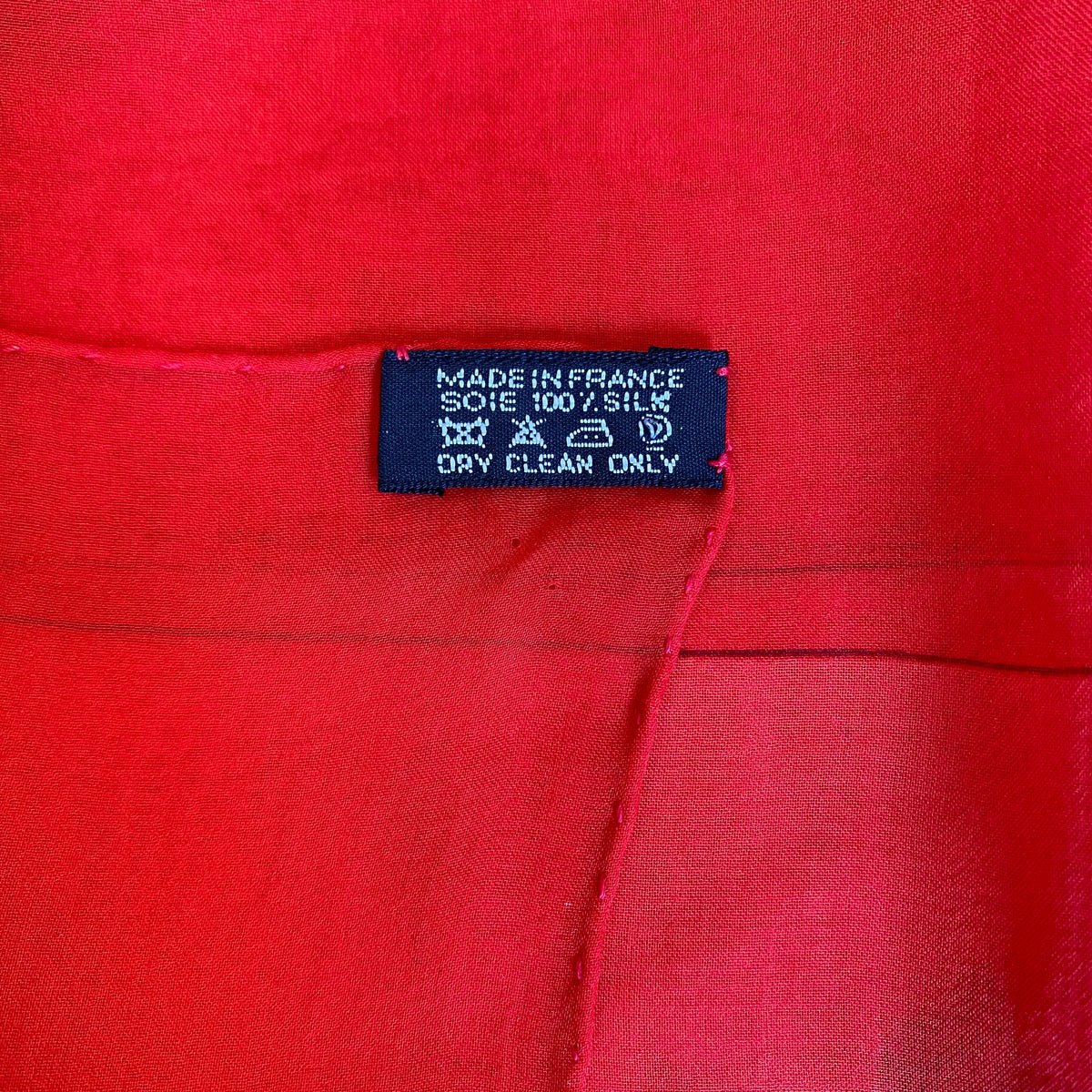 Brand New Hermès Le Festin des Abeilles 140 Mousseline Silk Scarf