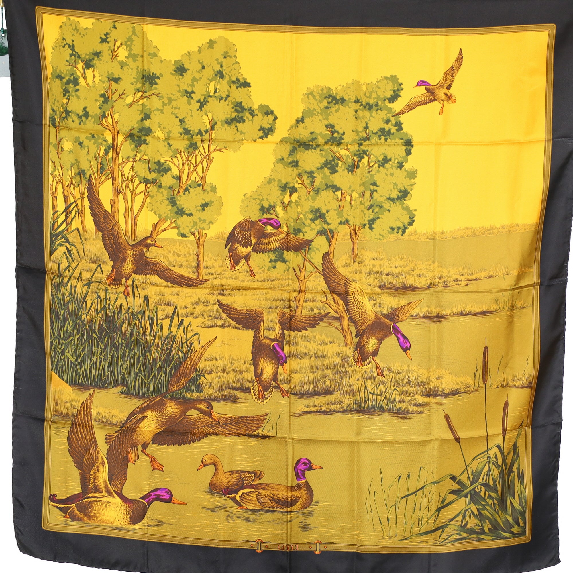 Brand New Gucci Duck Pond Vintage Silk Scarf