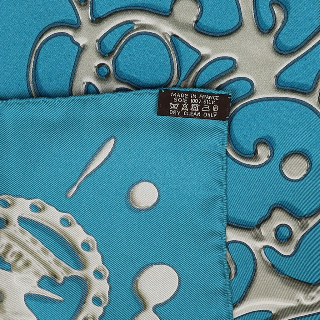 Brand New Boxed Hermès Cheval Fusion Silk Scarf