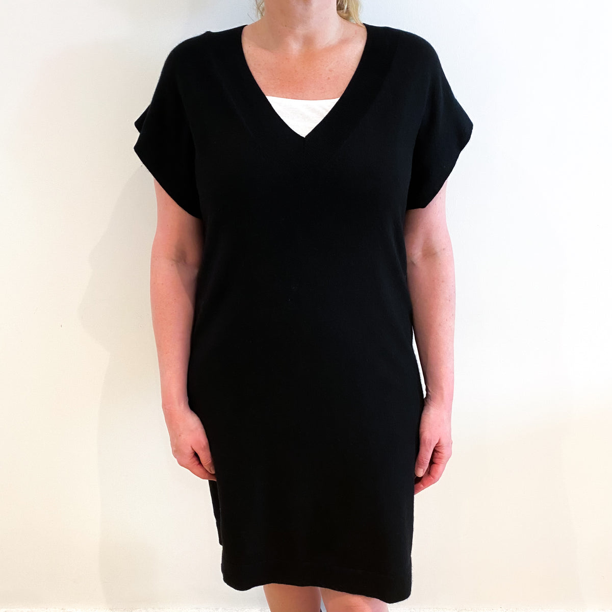 Black Cashmere V Neck Dress Large