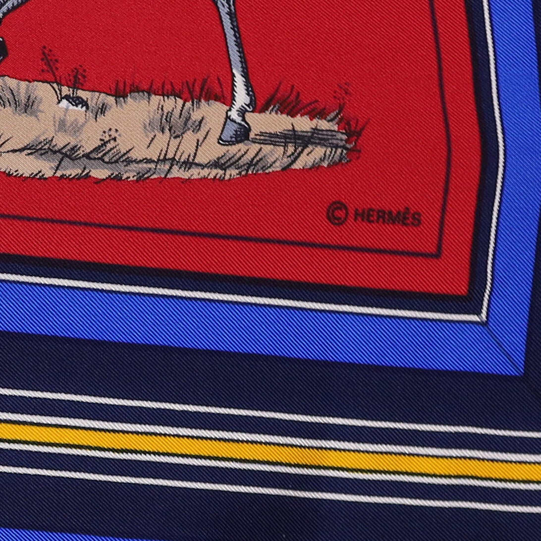 Hermès Couvertures et Tenues de Jour Silk Scarf