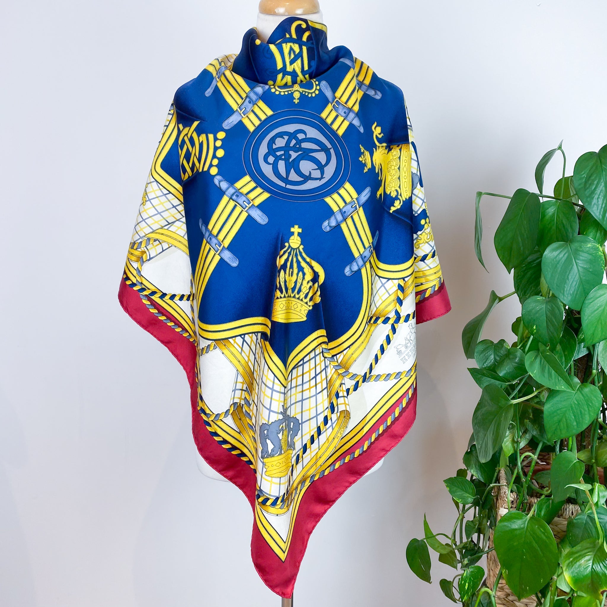 Boxed Hermes Grande Tenue Vintage Silk Scarf