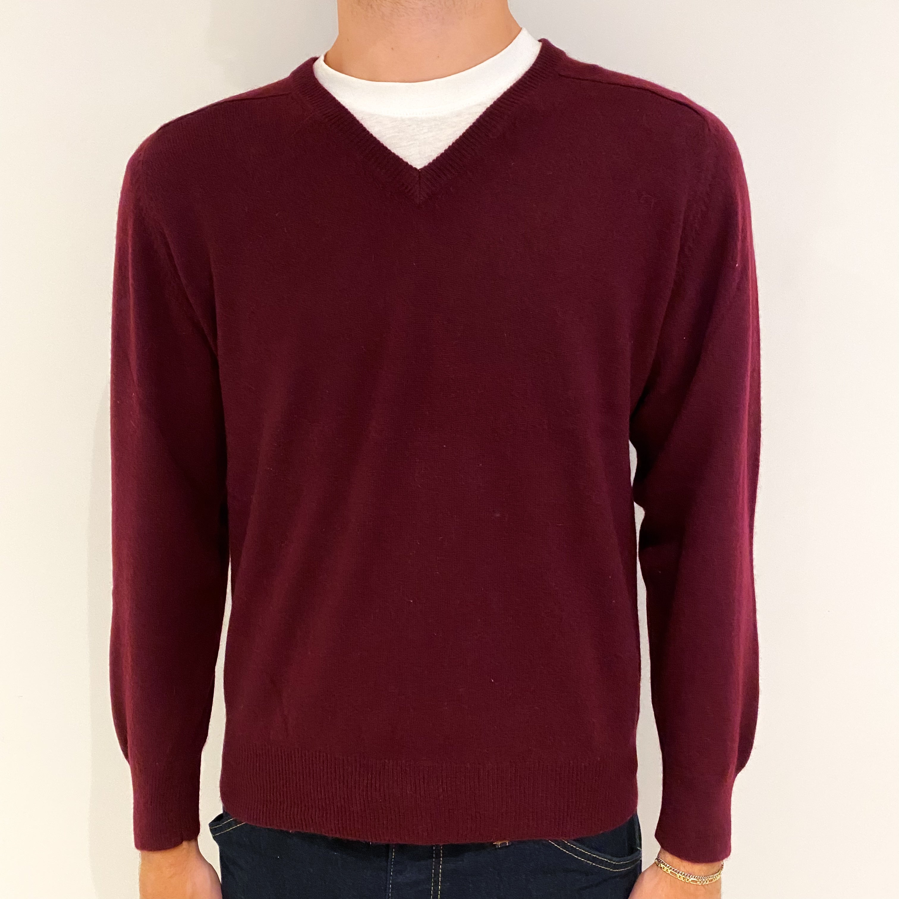 Men's Mulberry Purple Cashmere V-Neck Jumper Medium