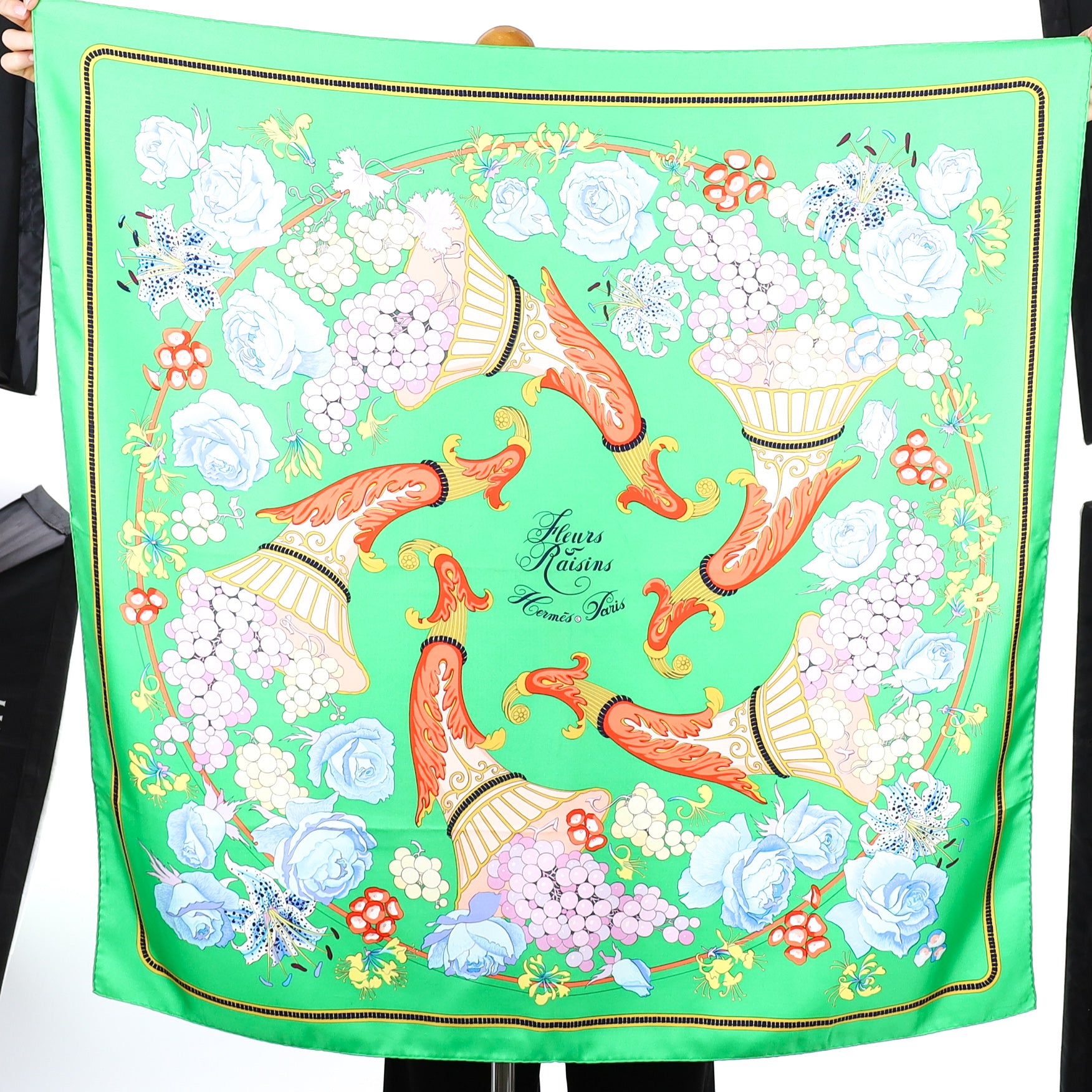 Immaculate Hermès Fleurs Et Raisins Silk Scarf Quite Rare