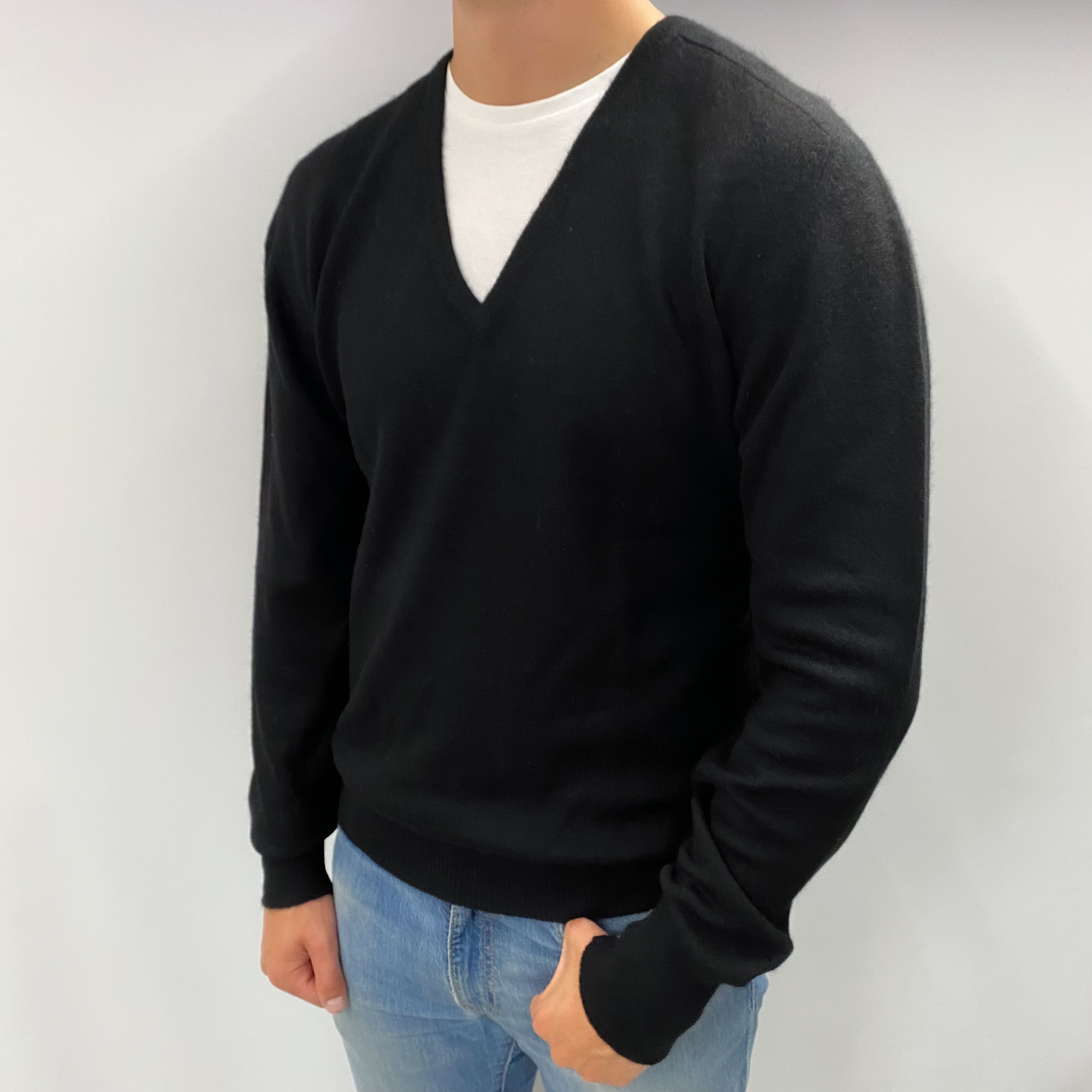 Men's Vintage Scottish Black Cashmere V Neck Jumper XL