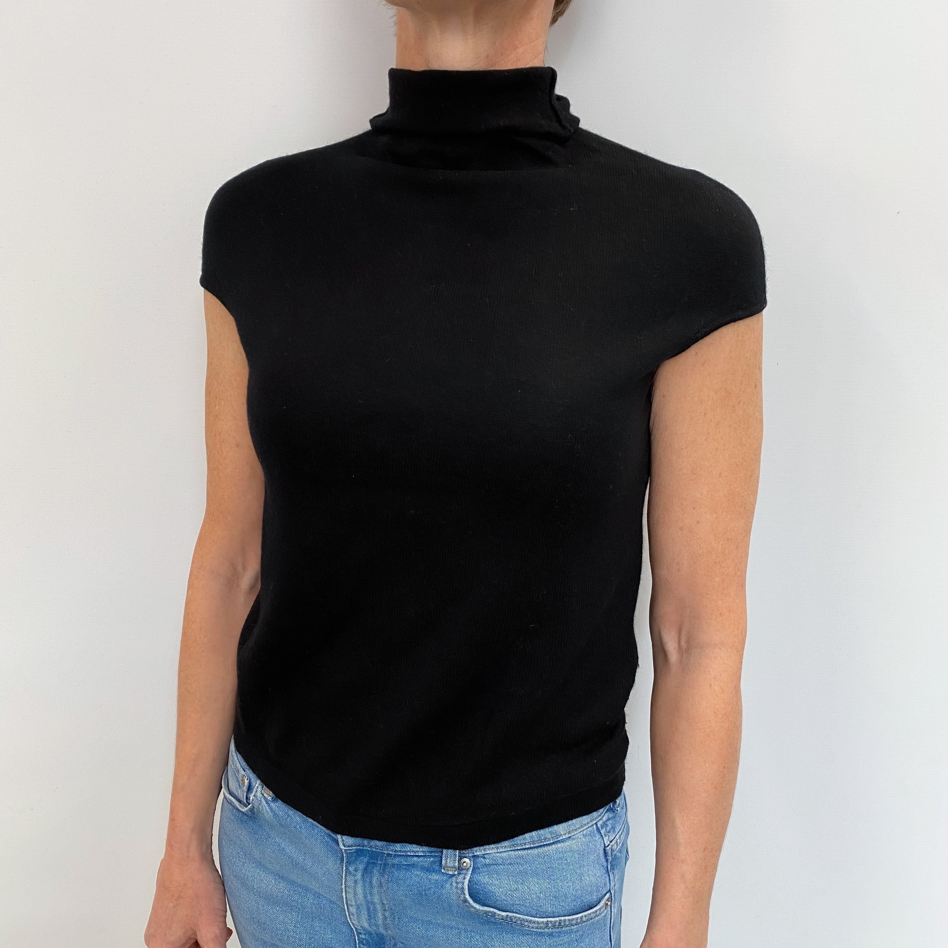 Black Cashmere Turtle Neck Short Sleeved Jumper Small