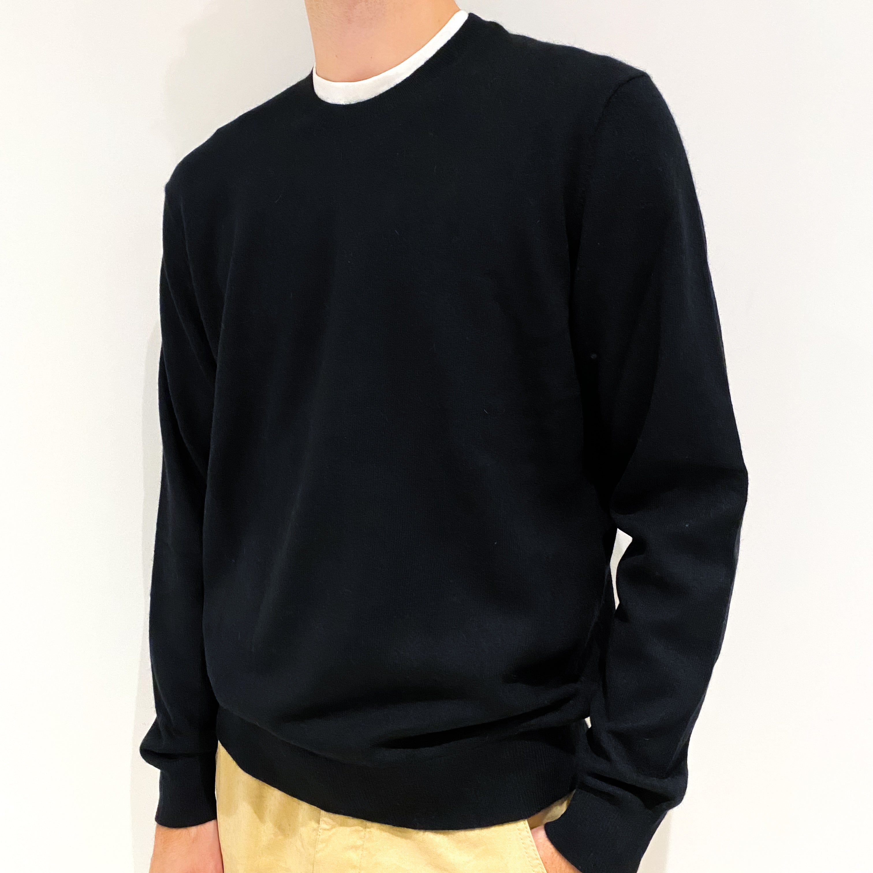 Men's Black Cashmere Crew Neck Jumper Large