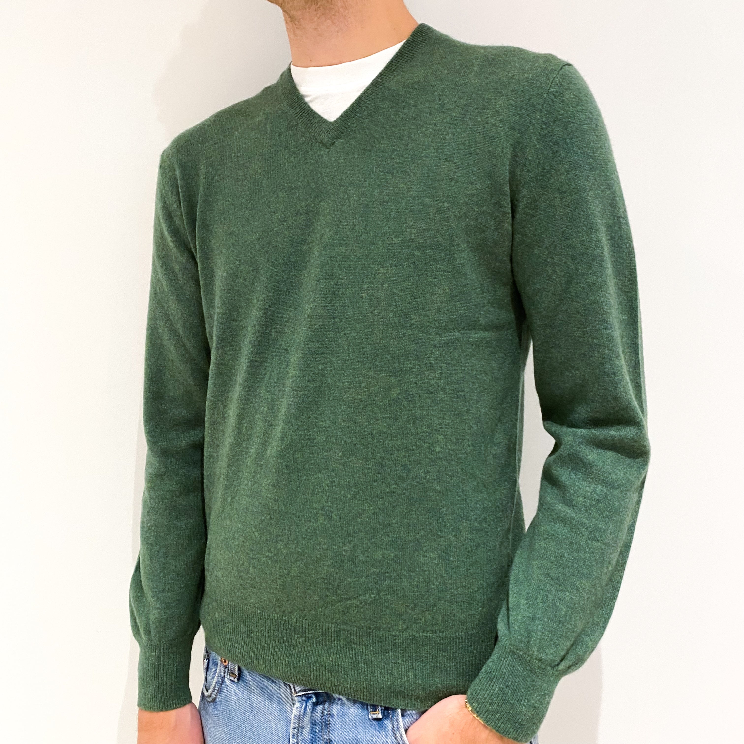 Men's Pea Green Cashmere V-Neck Jumper Medium