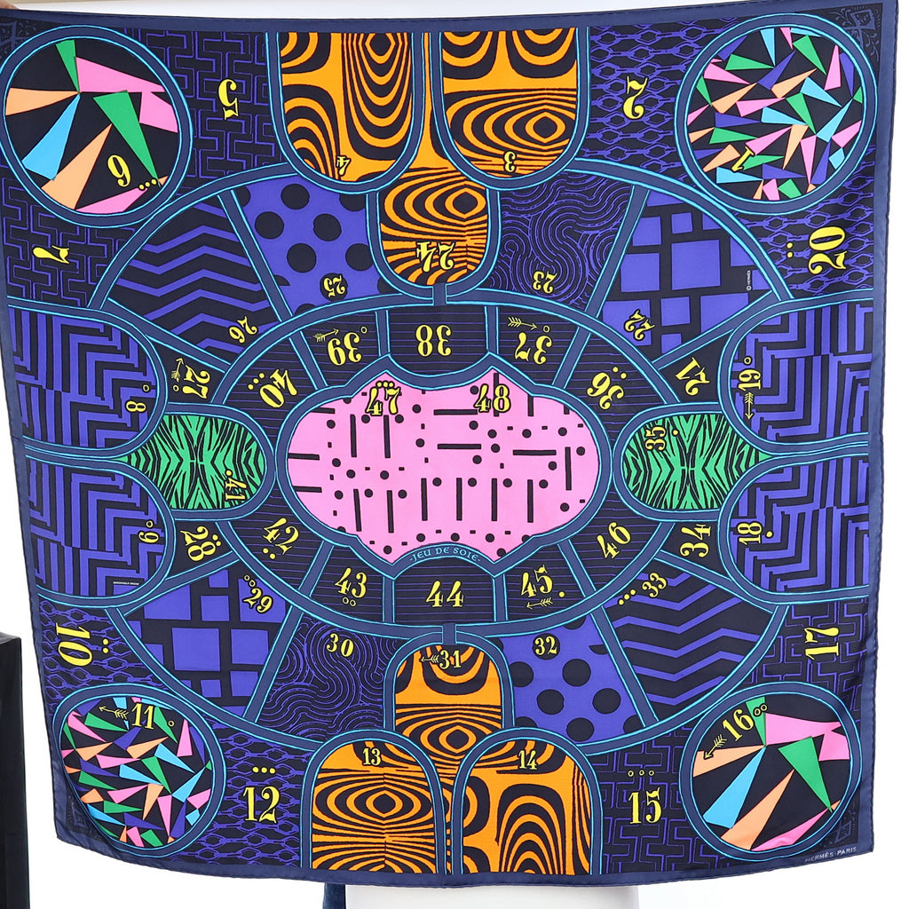 Pristine Boxed Hermès Jeu de Soie Silk Scarf Rare