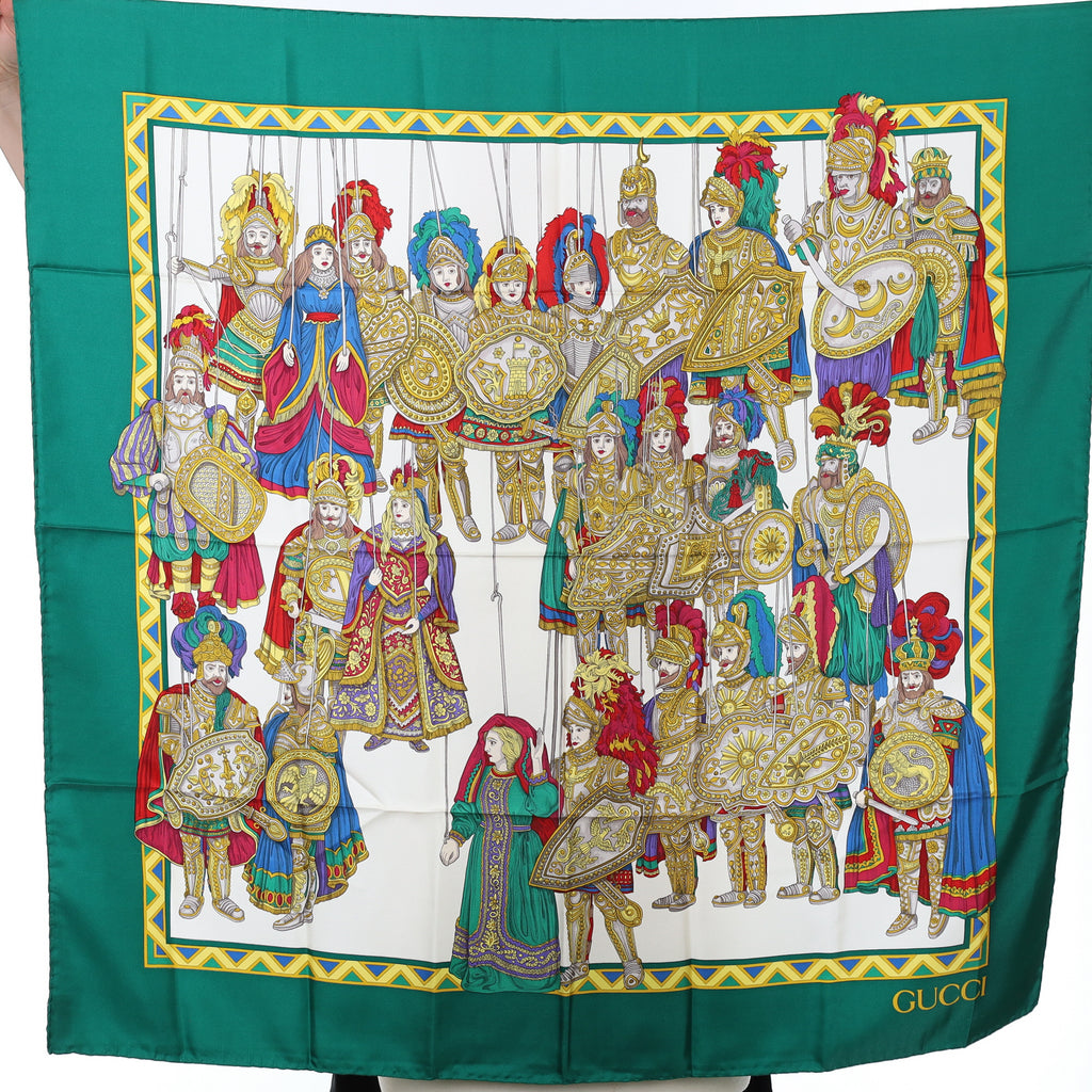 Brand New Gucci Renaissance Design Vintage Green Silk Scarf