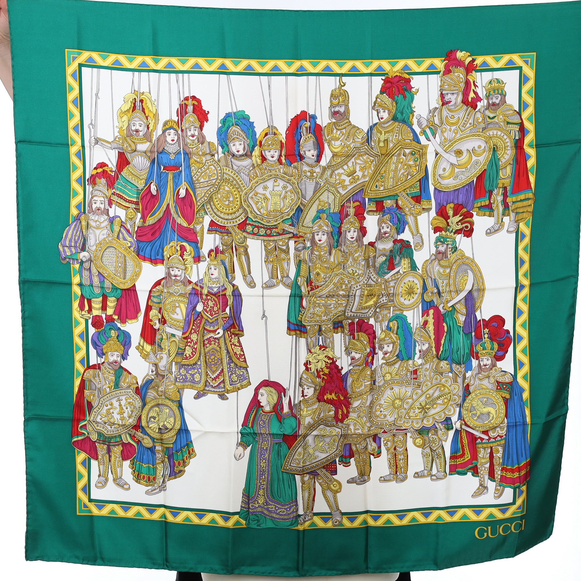 Brand New Gucci Renaissance Design Vintage Green Silk Scarf