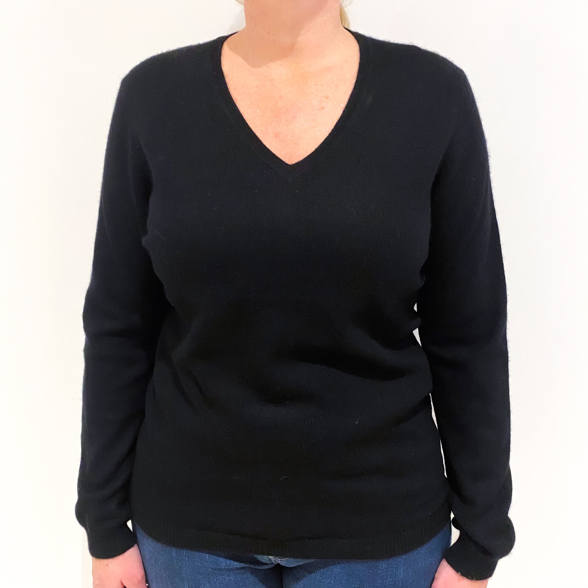 Black Cashmere V-Neck Jumper Large