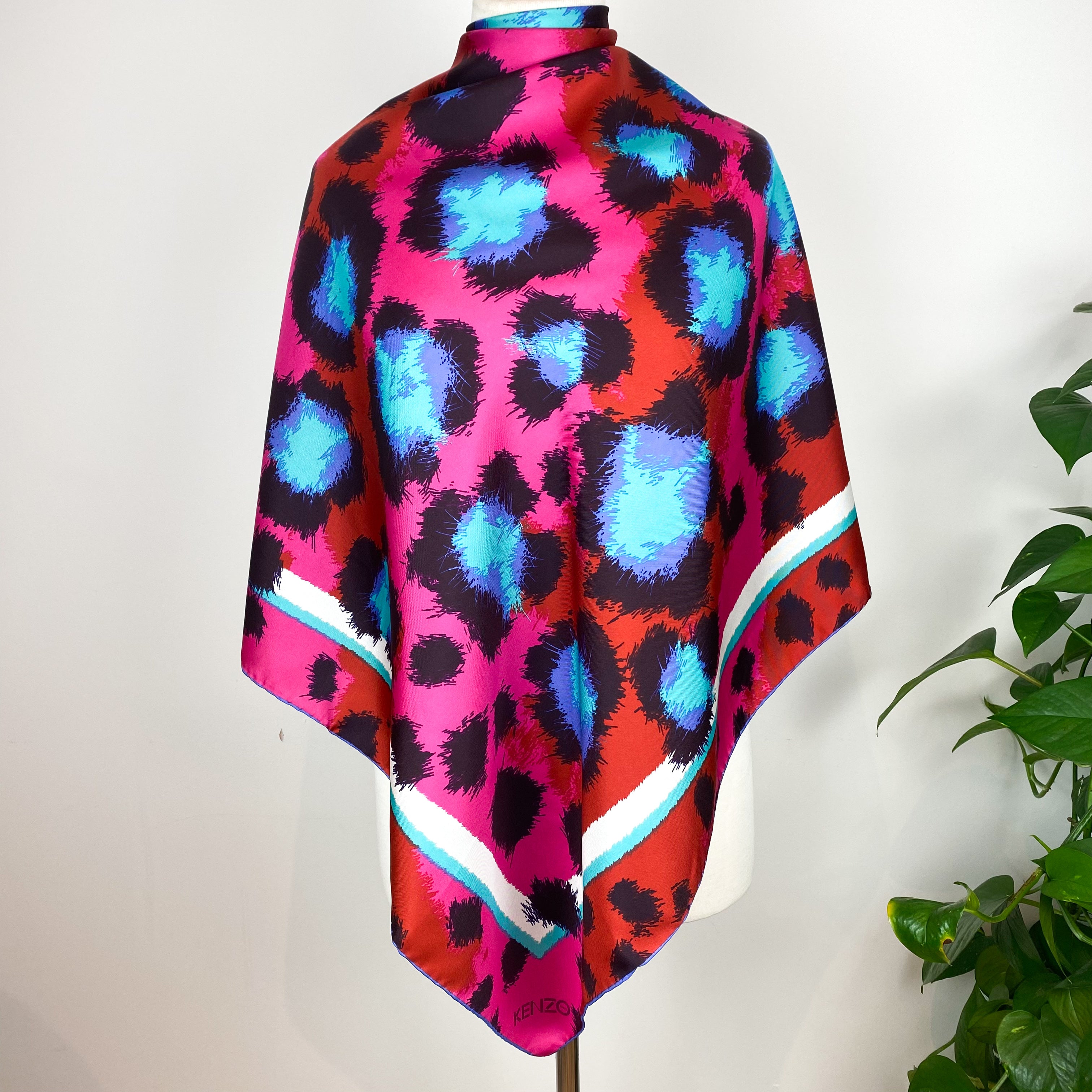Immaculate Abstract Kenzo Designer Silk Scarf