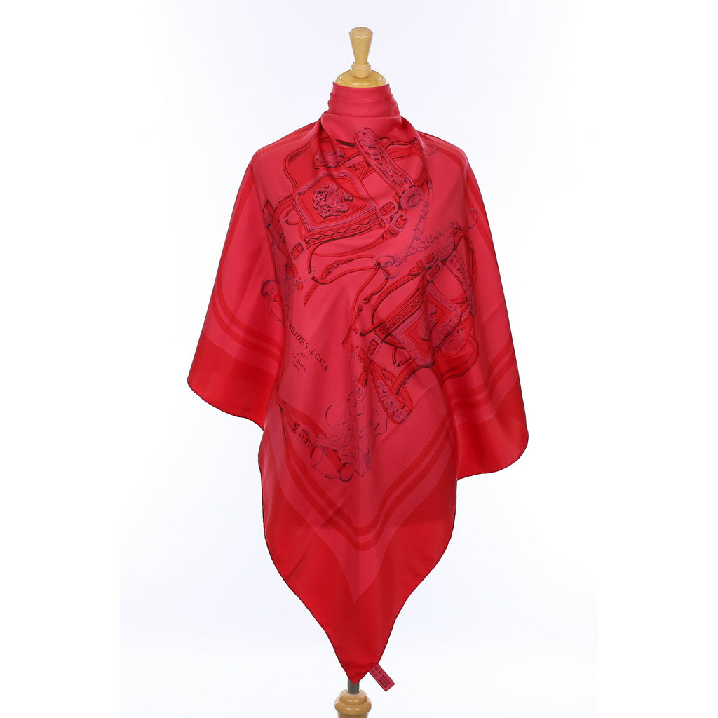 Immaculate Hermès Brides De Gala Silk Scarf Surteint