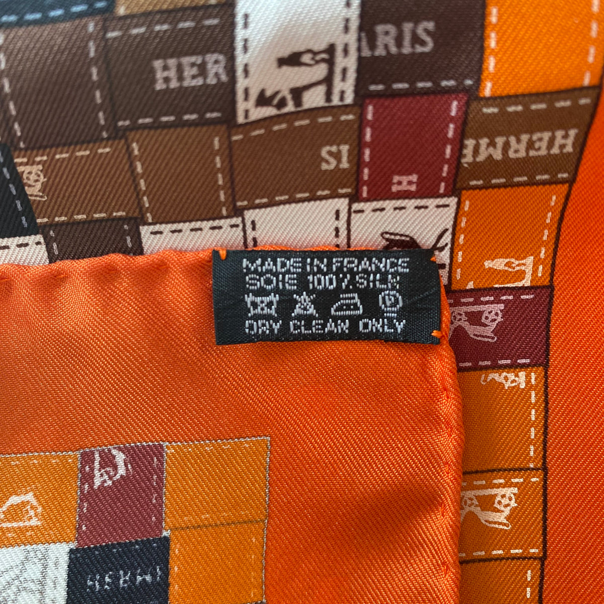 Pristine Boxed Hermès Bolduc Au Carré Silk Scarf