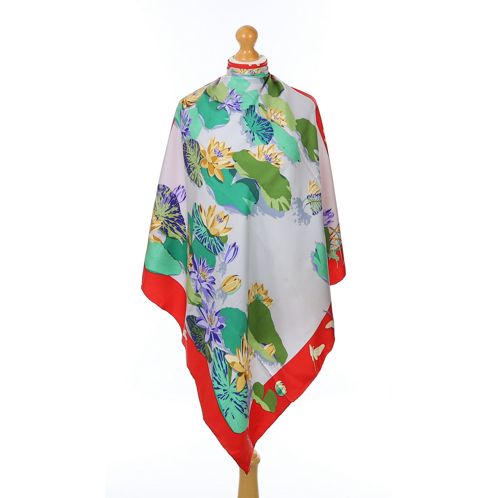 Brand New Gucci Lilly Pond Design Vintage Silk Scarf