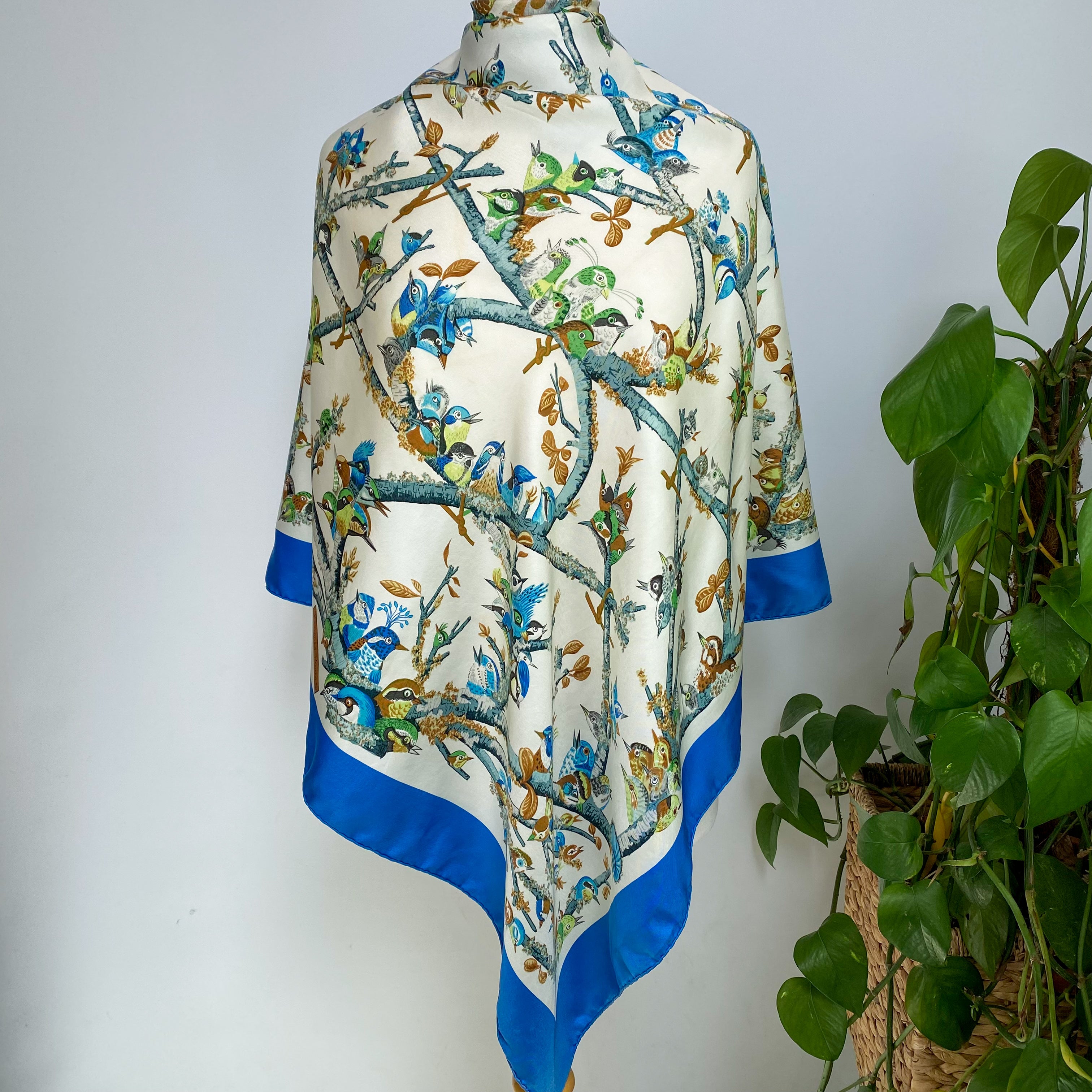 Boxed Hermès Bocage 1971 Vintage Silk Scarf