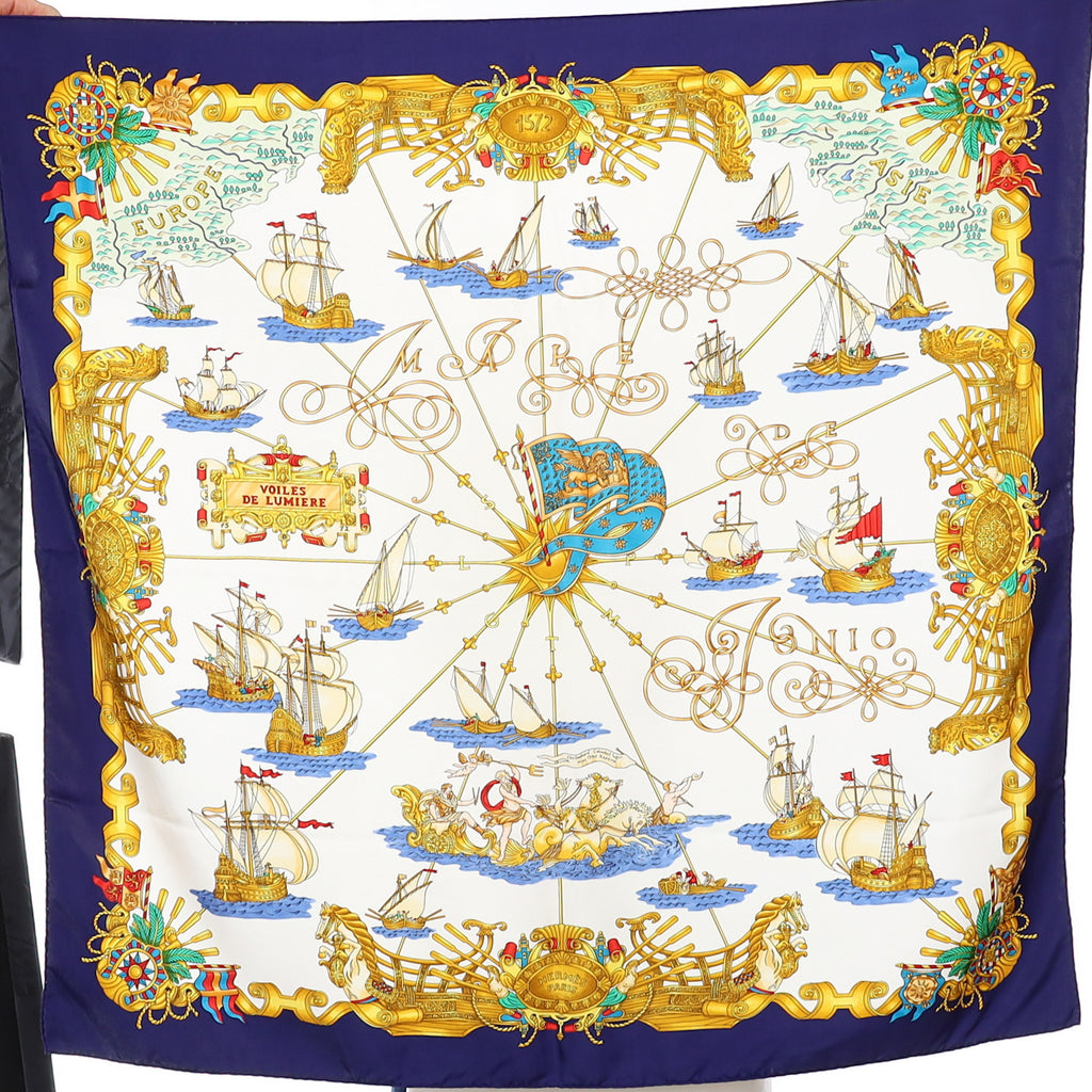 Hermès Voiles de Lumiere Silk Scarf