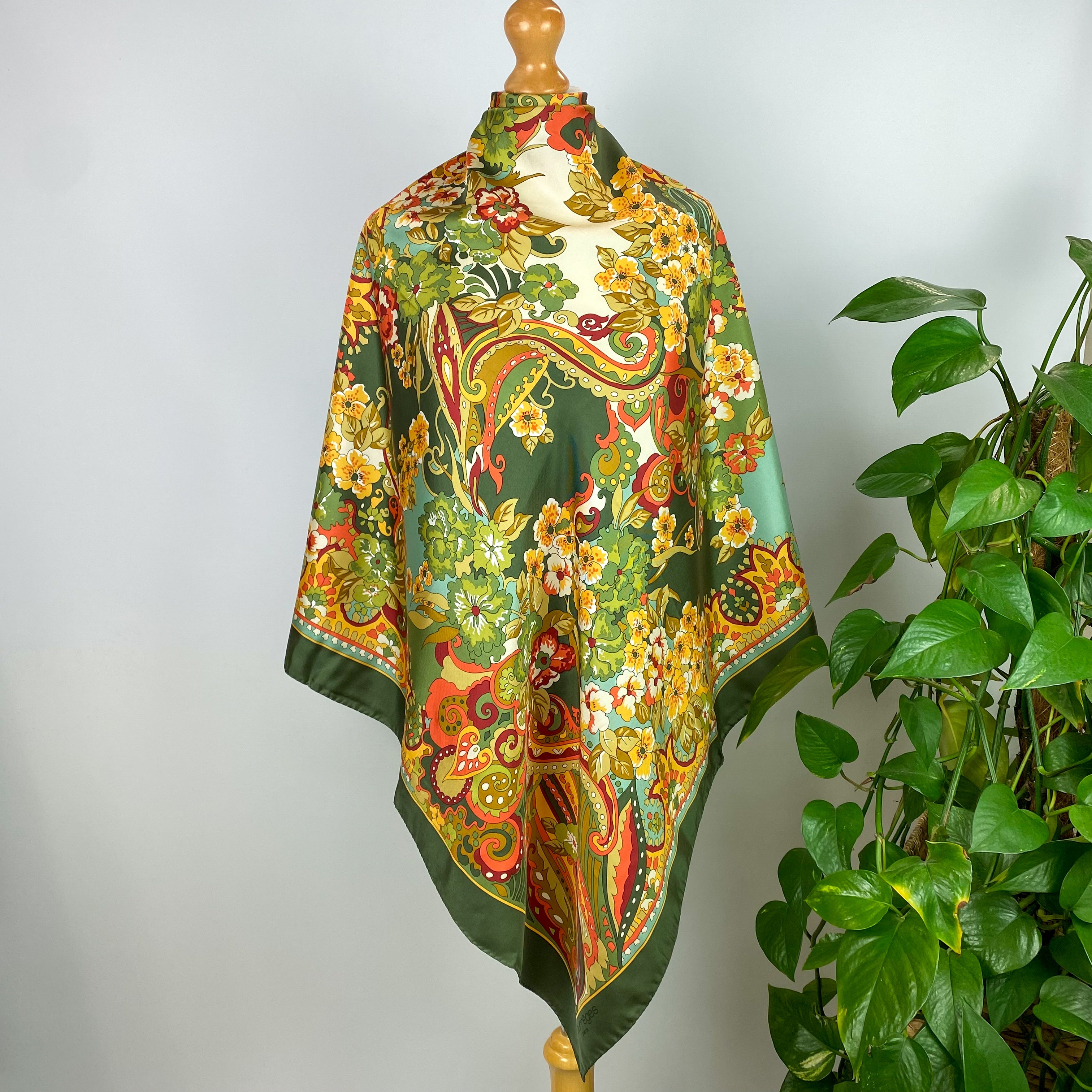Immaculate Courrèges Paisley Designer Silk Scarf