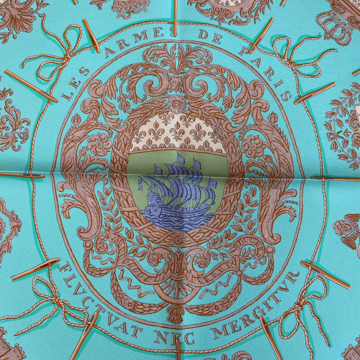 Brand New Boxed Hermès 45 Les Armes de Paris Silk Scarf