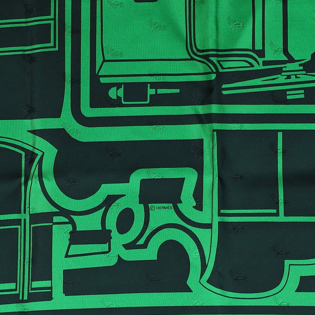 Brand New Boxed Hermès Les Coupes Tatouage 70 Silk Scarf