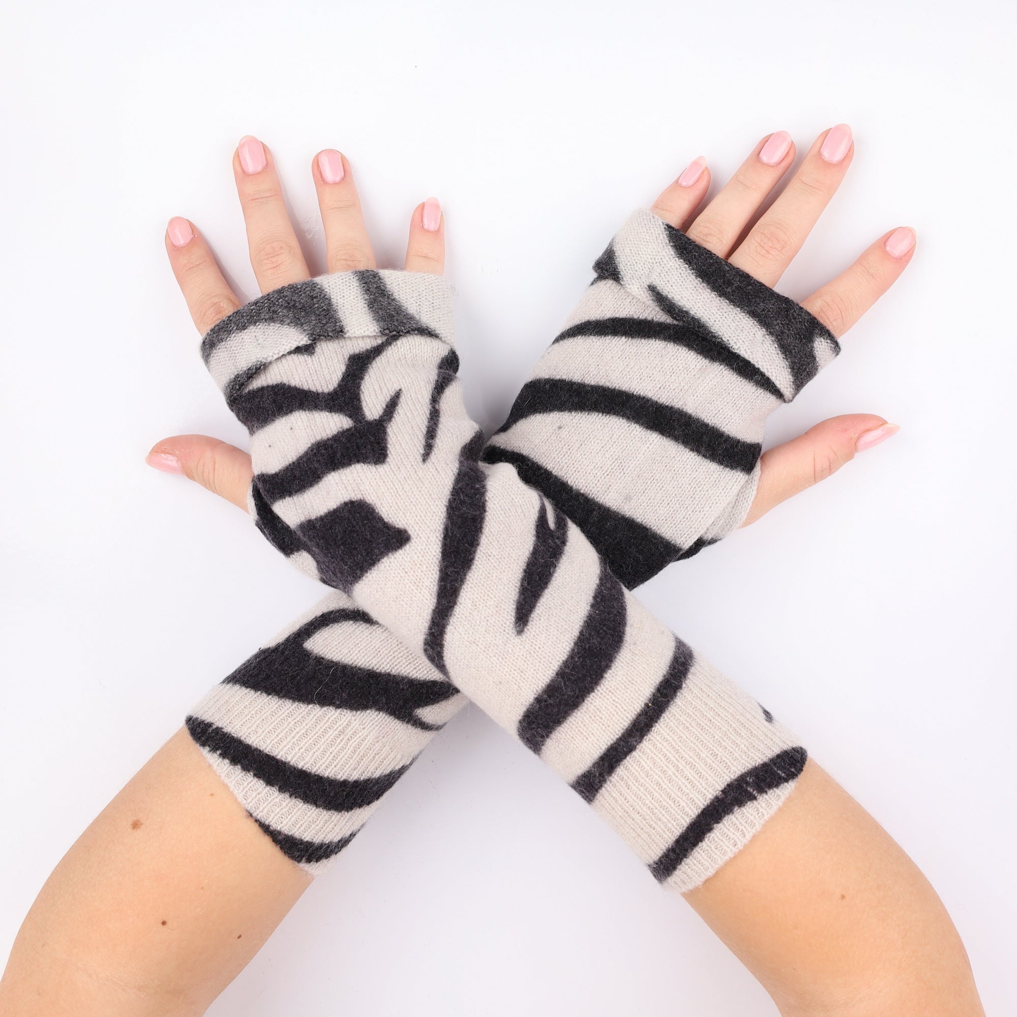 Frost Grey Zebra Stripe Fingerless Gloves