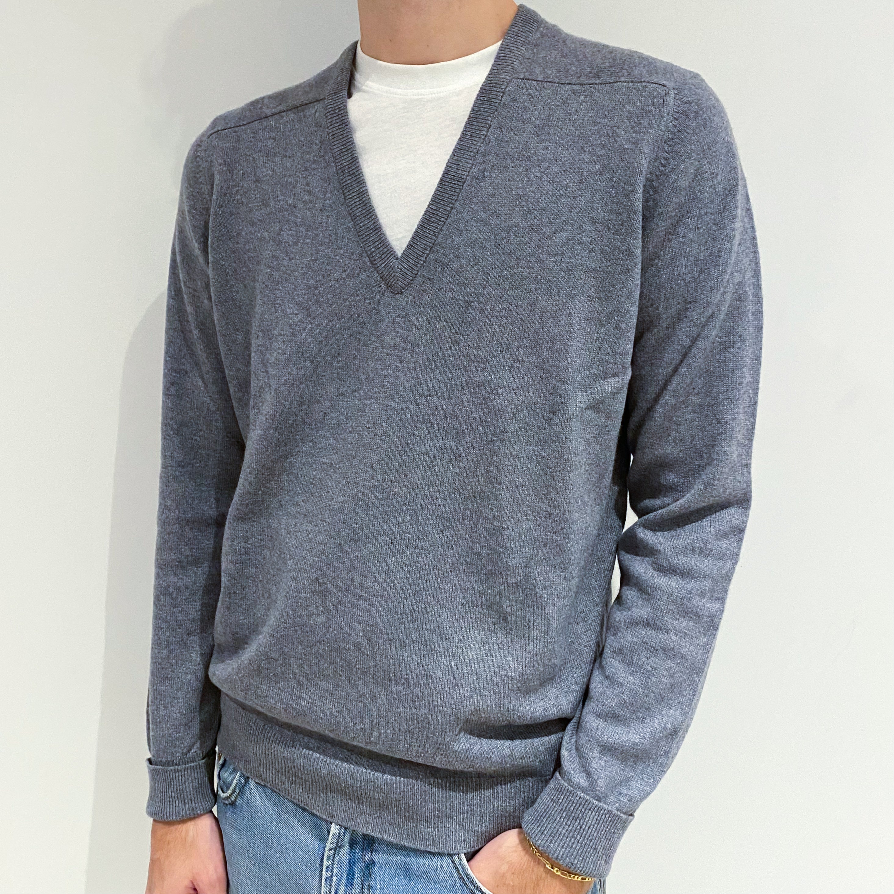 Men's Ash Grey Vintage Style Cashmere V-Neck Jumper Large