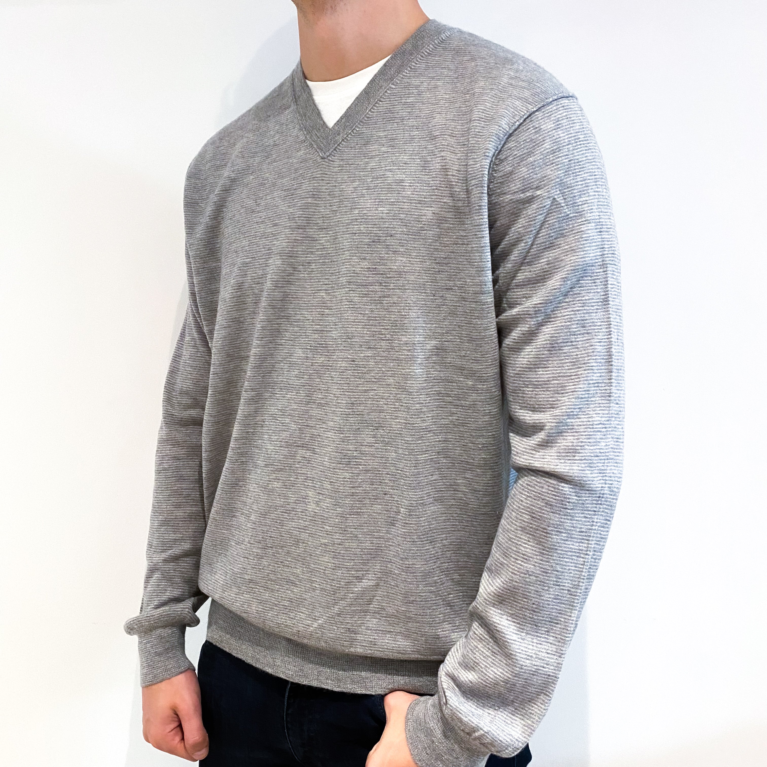 Men's Smoke Grey Fine Knit Cashmere V-Neck Jumper Extra Large