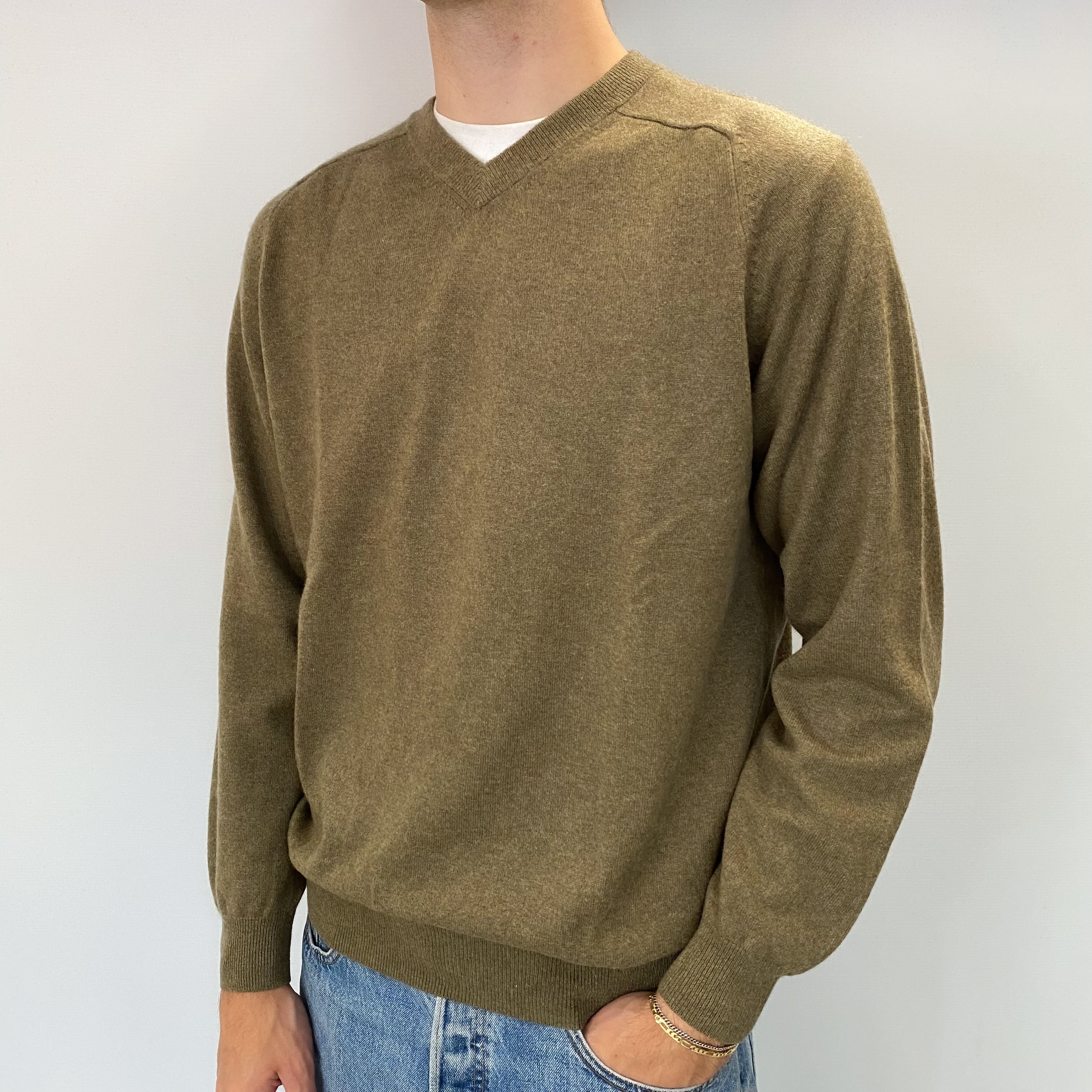 Men's Moss Green Cashmere V Neck Jumper Large