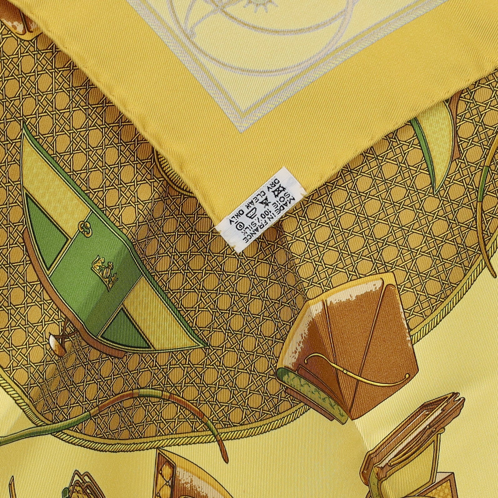 Boxed Hermès Les Voitures a Transformation Silk Scarf