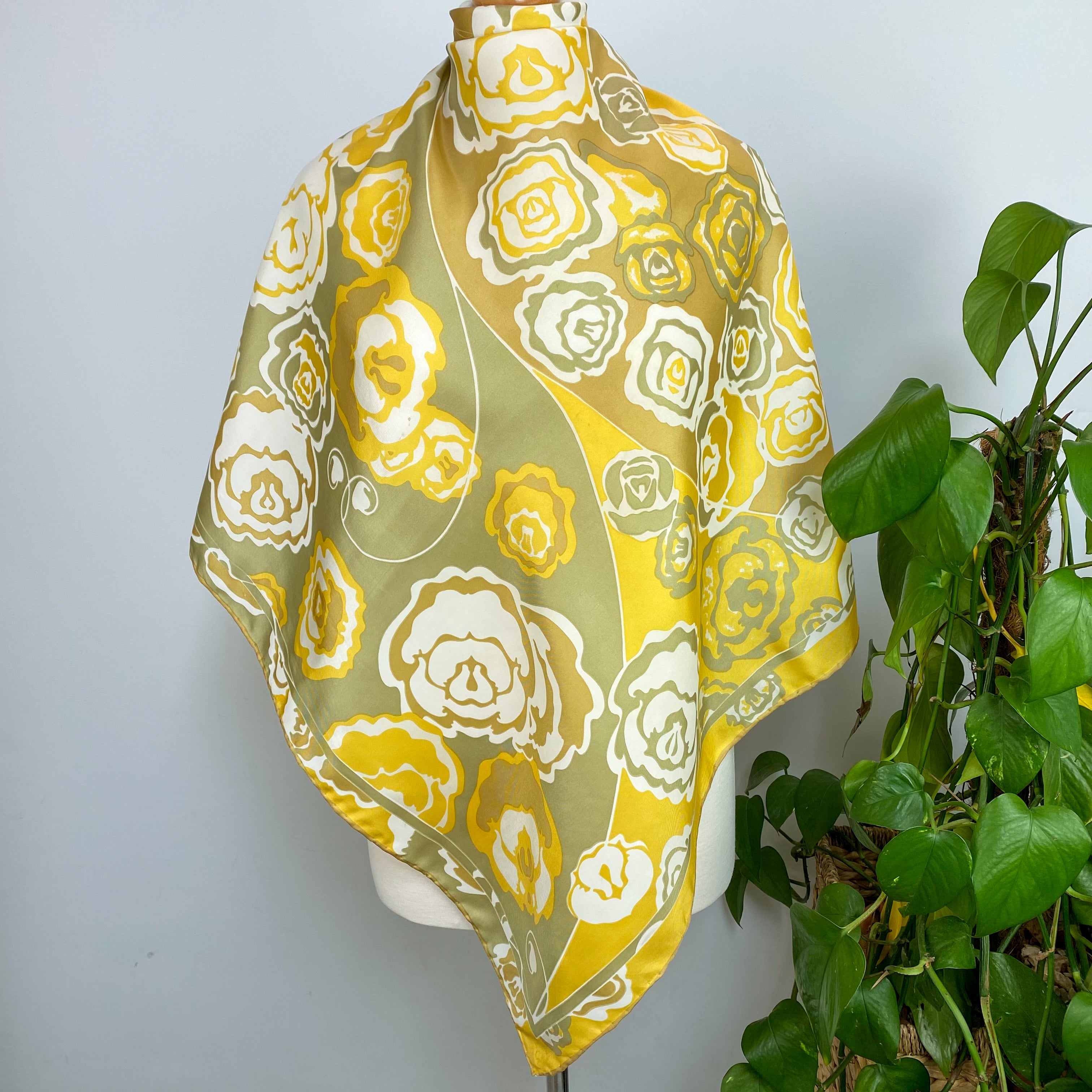 1970s Richard Allan Floral Vintage Silk Scarf