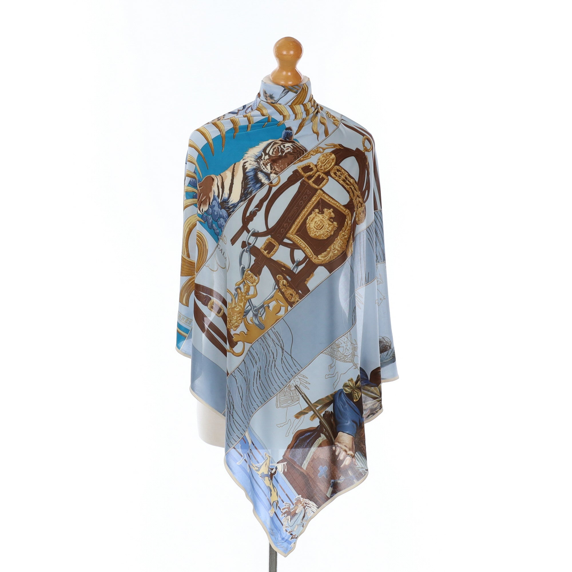 Boxed Hermès Carré en Carrés Jersey de Soie Silk Scarf