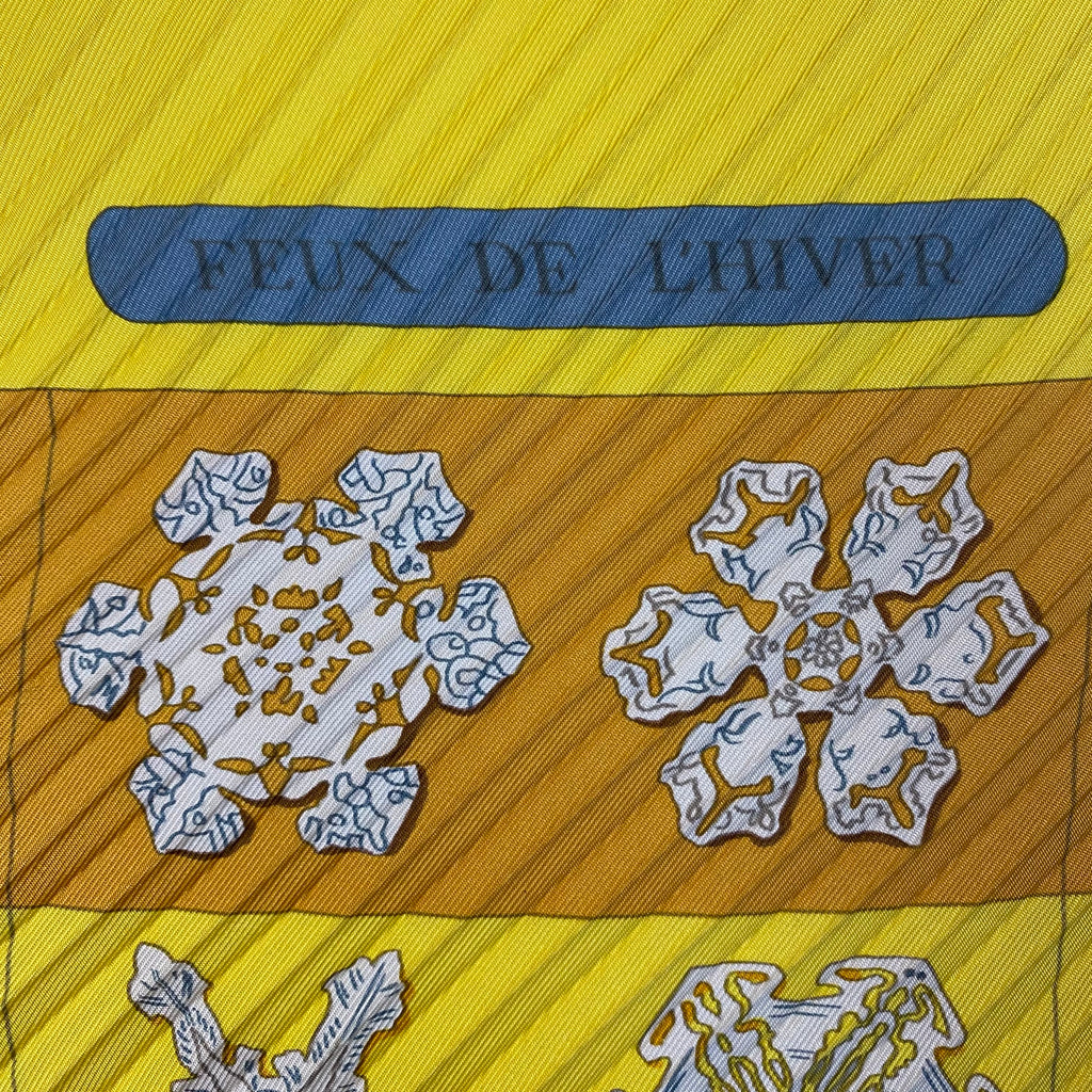 Pristine Boxed Hermès Feux de L'hiver Silk Plisse Scarf