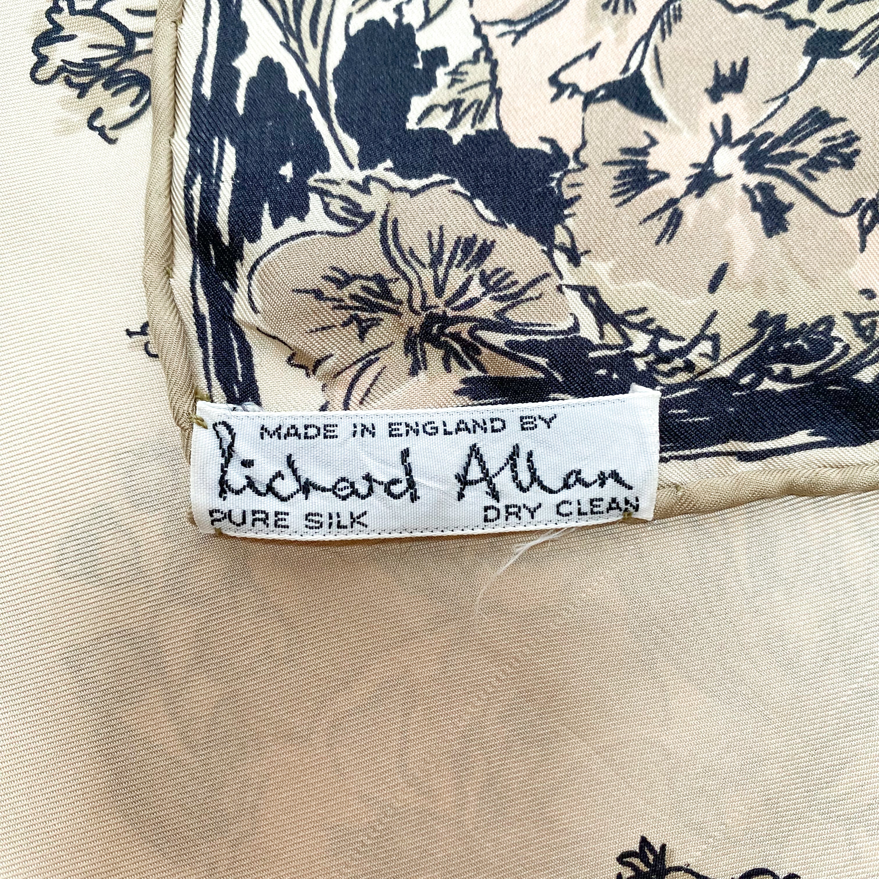 1970s Richard Allan Floral Vintage Silk Scarf