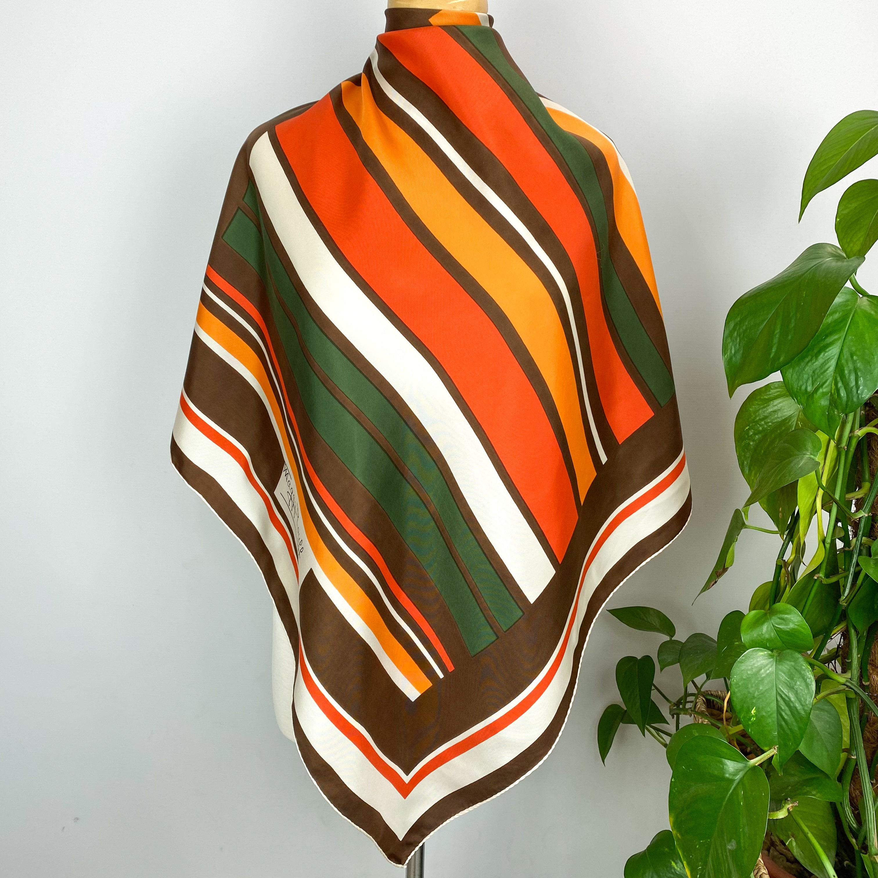 Immaculate 1970s Maggy Rouff Vintage Silk Scarf