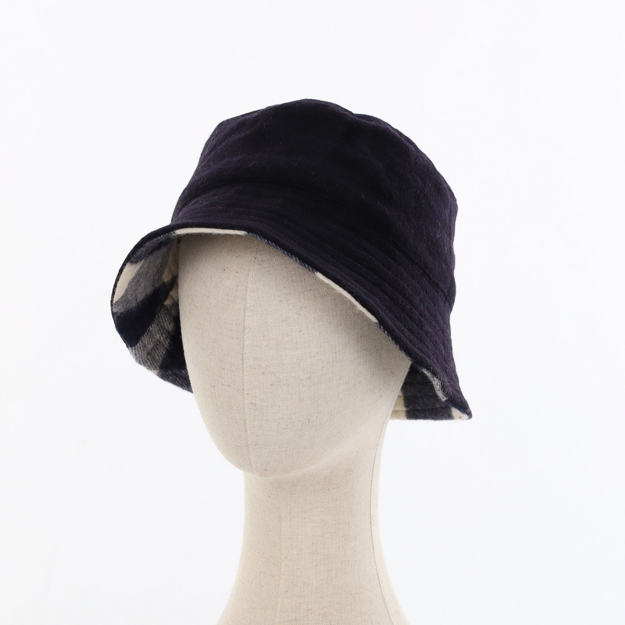 Unisex Navy and Cream Check Reversible Cashmere Bucket Hat Men’s - M Women’s - L