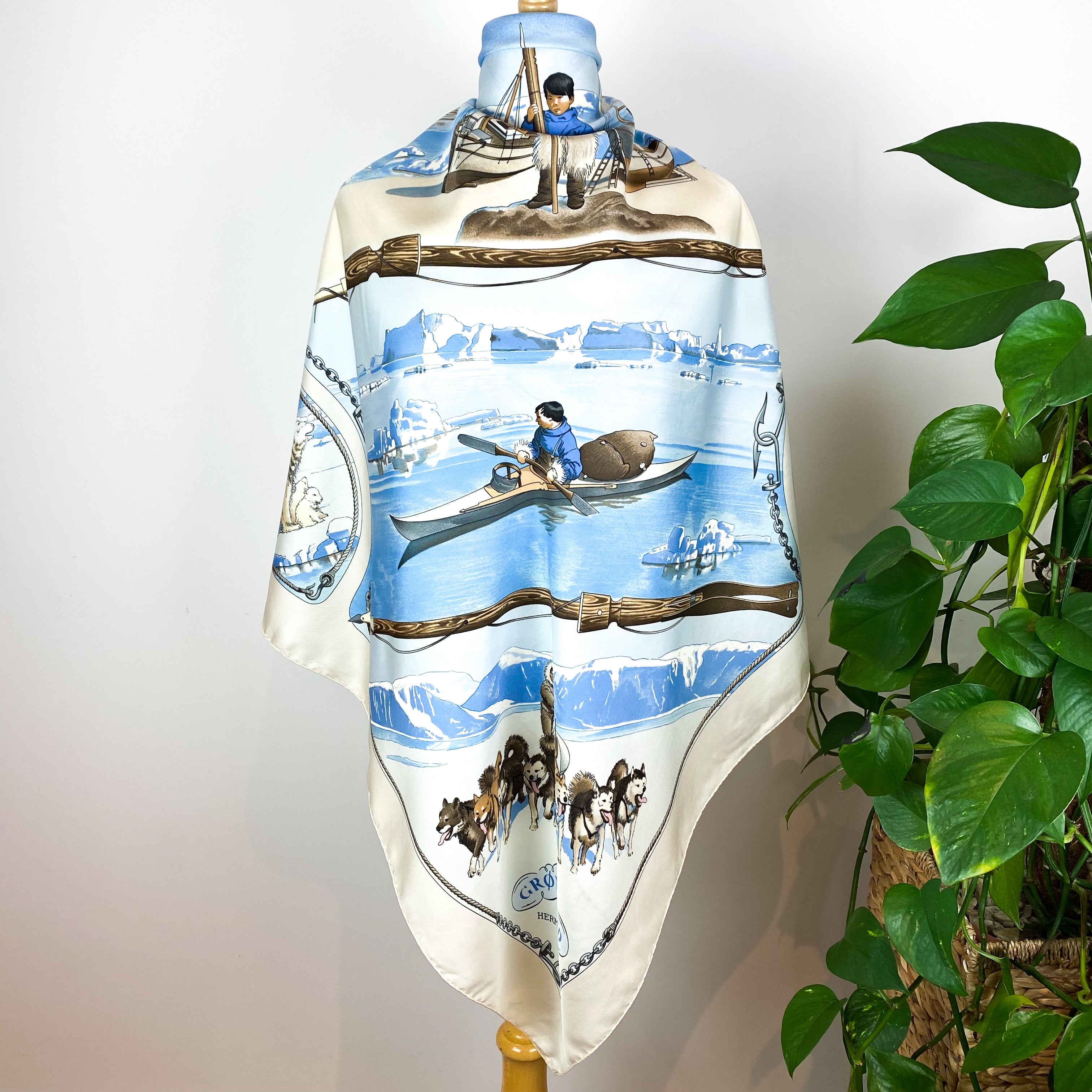 Boxed Hermes Grønland 1982 Designer Silk Scarf