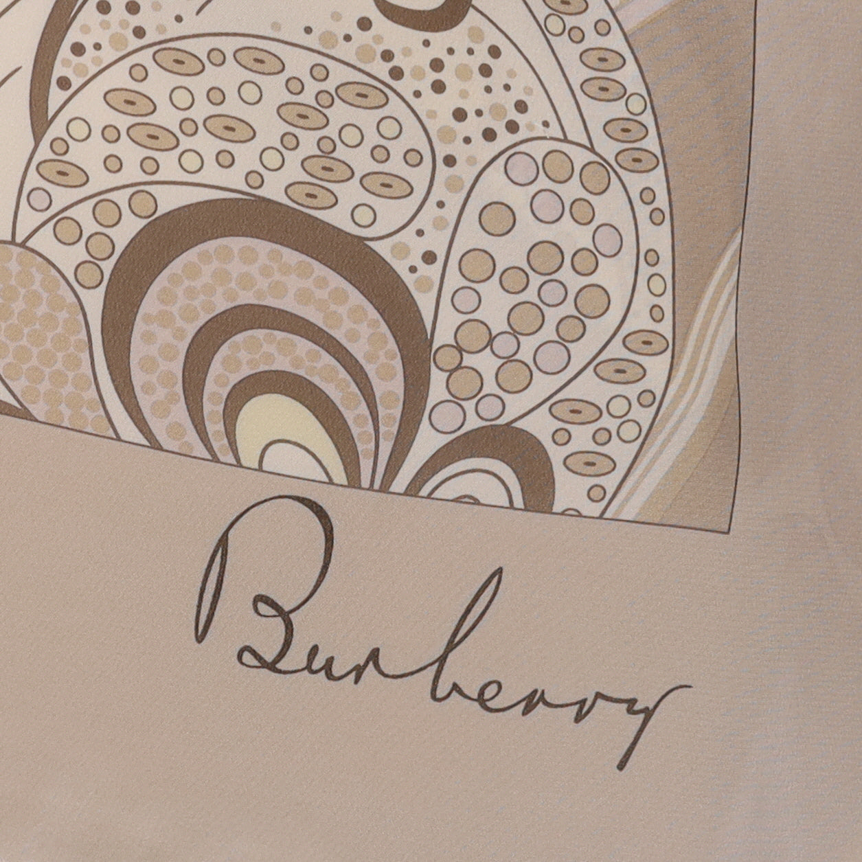 Immaculate Burberry Muted Paisley Designer Silk Scarf