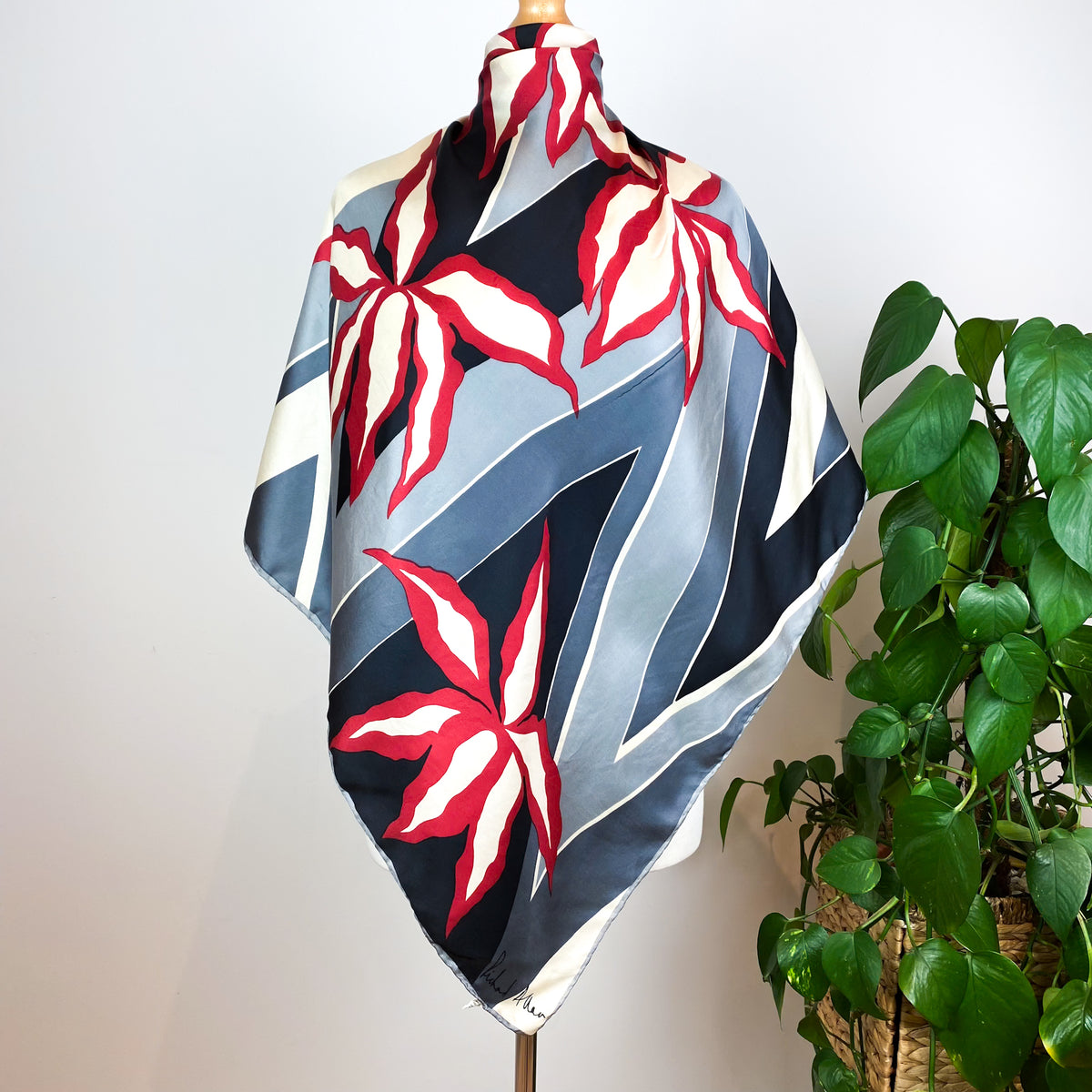 1970s Richard Allan Abstract Floral Vintage Silk Scarf