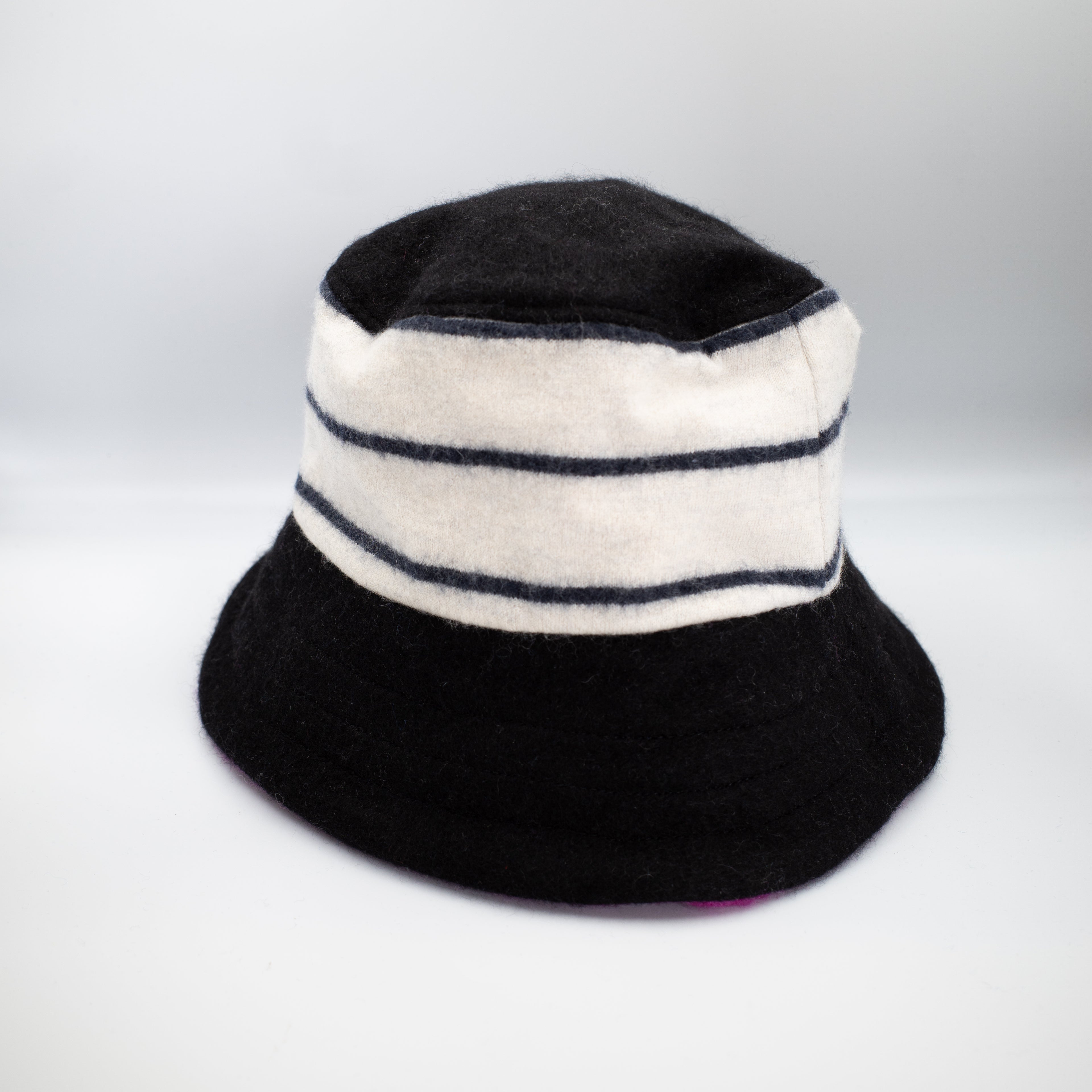 Black and White Striped Reversible Cashmere Bucket Hat Large