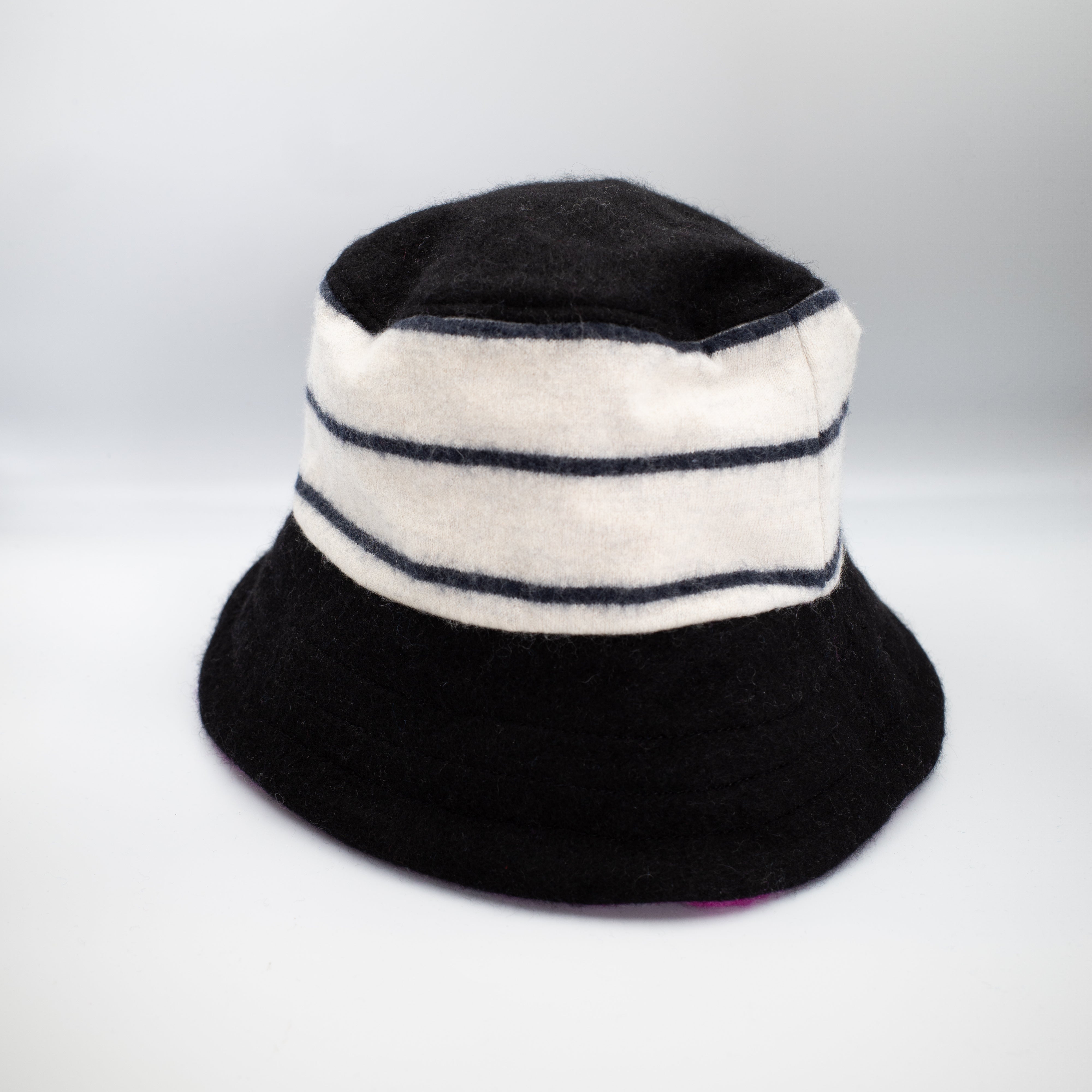 Black and White Striped Reversible Cashmere Bucket Hat Large