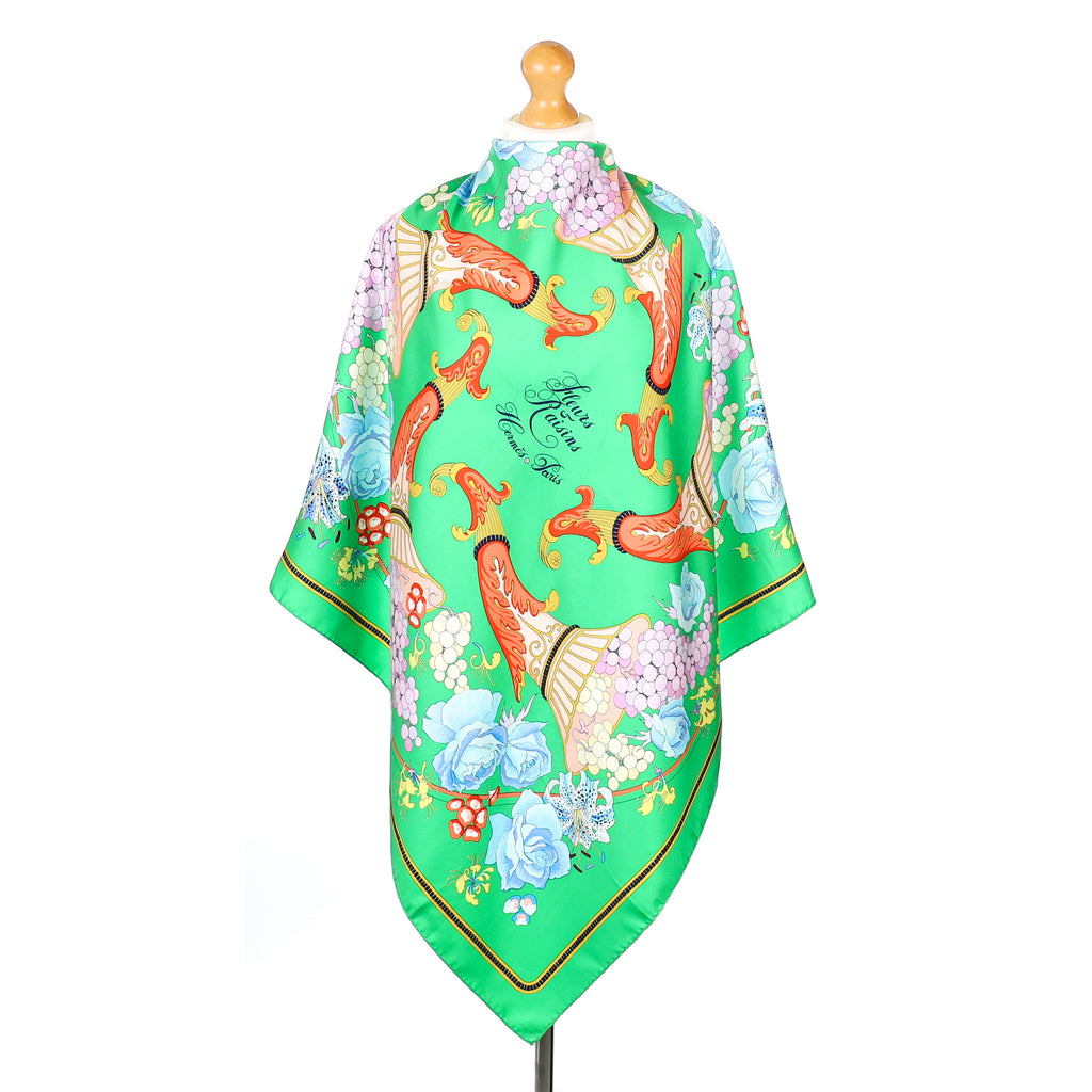 Immaculate Hermès Fleurs Et Raisins Silk Scarf Quite Rare
