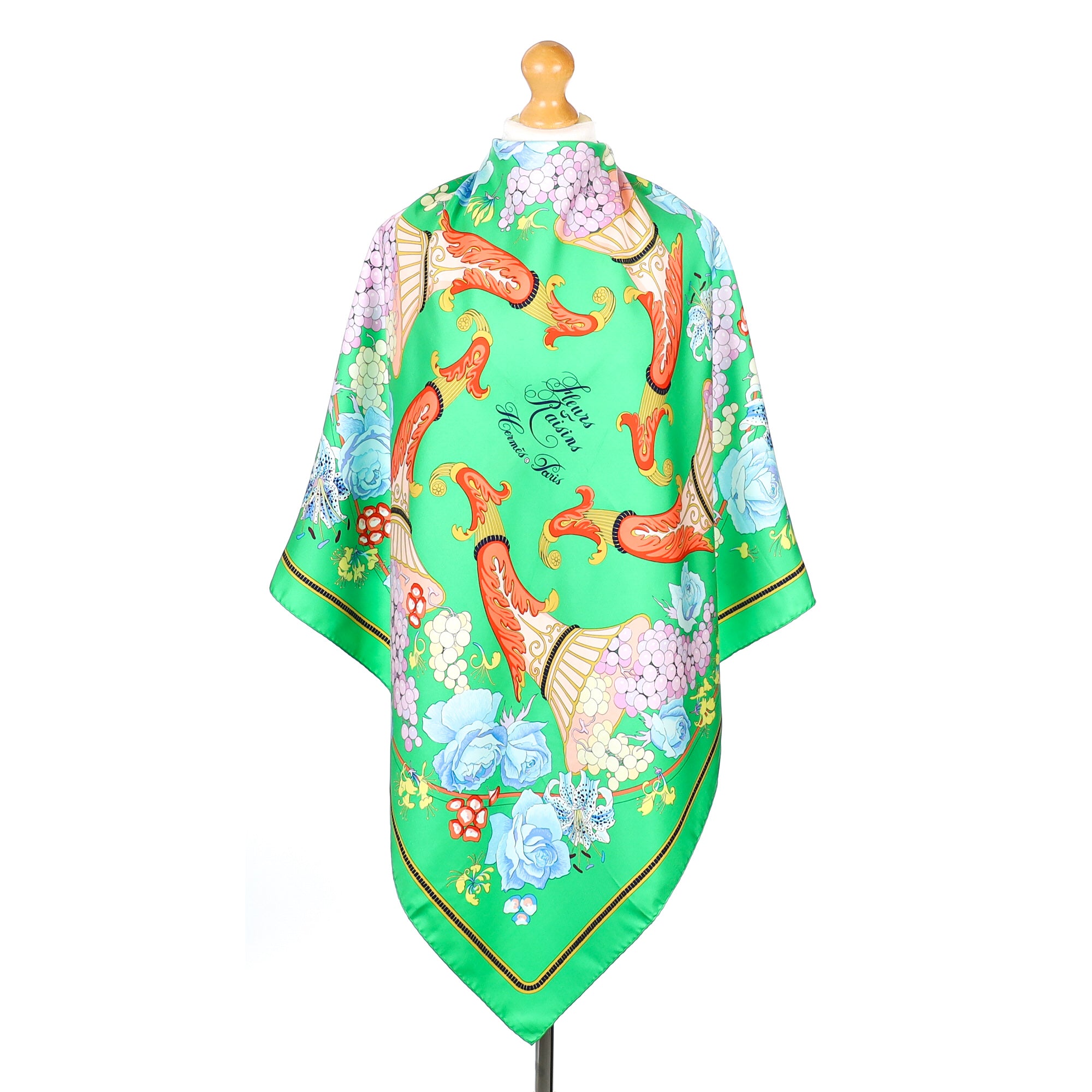 Immaculate Hermès Fleurs Et Raisins Silk Scarf Quite Rare