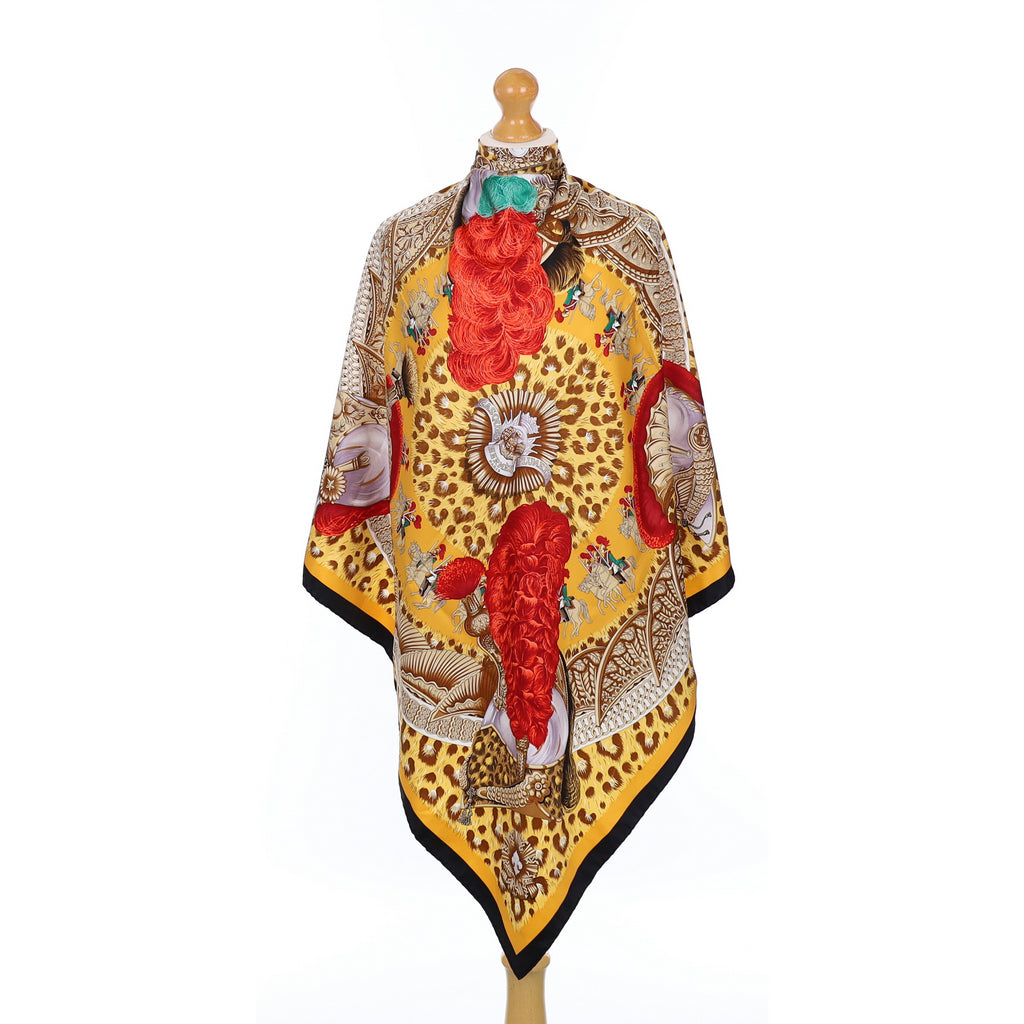 Pristine Hermès Casques et Plumets Silk Scarf