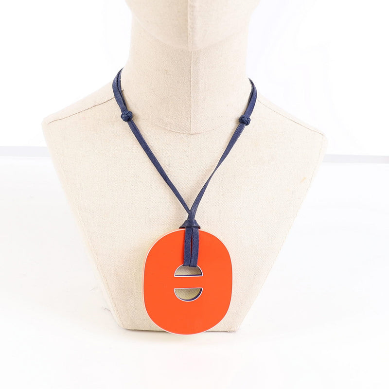 Boxed Hermès Lift Pendant